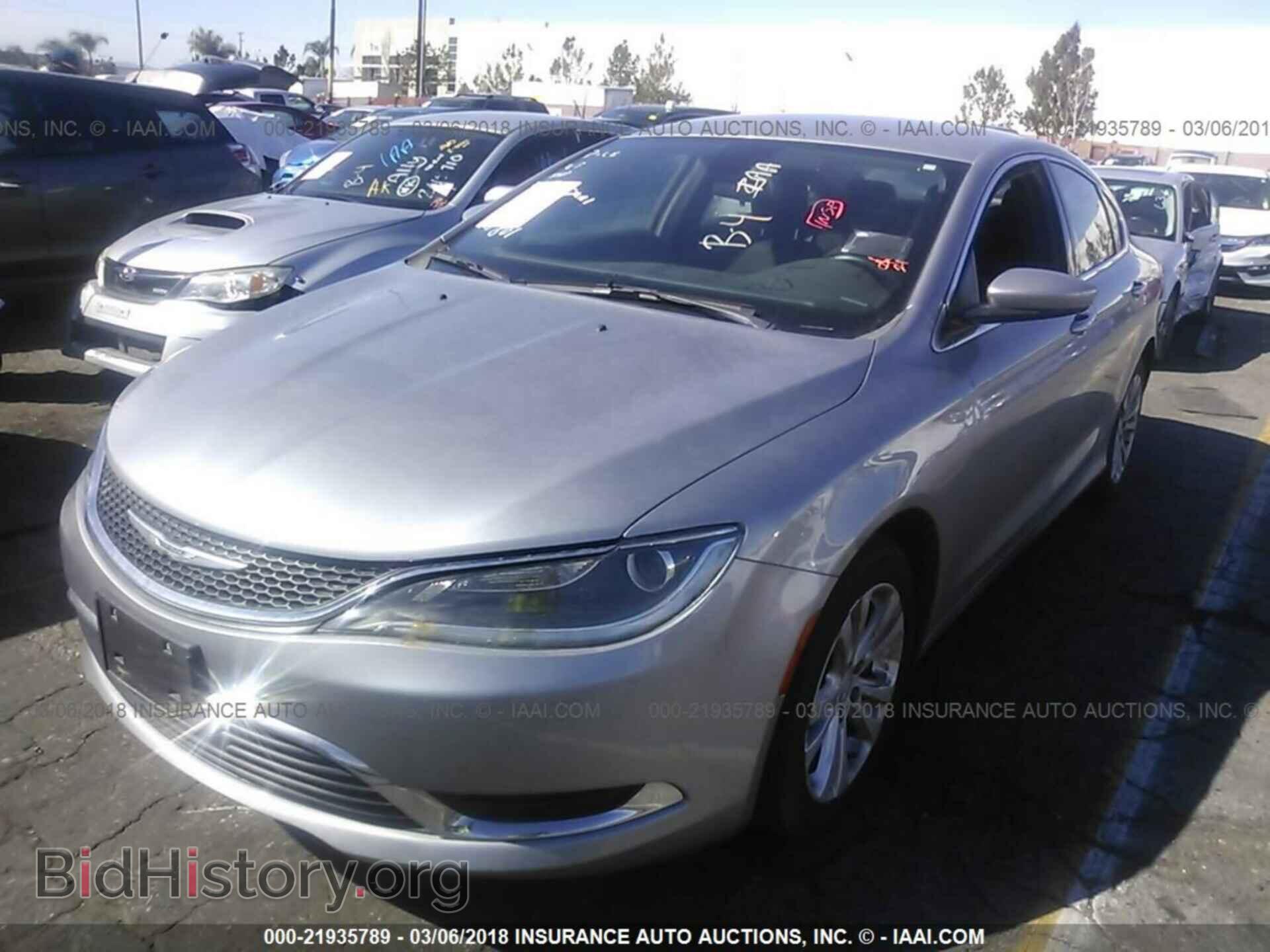 2016 Chrysler 200 - VIN: 1C3CCCABXGN105801 - Фото 2