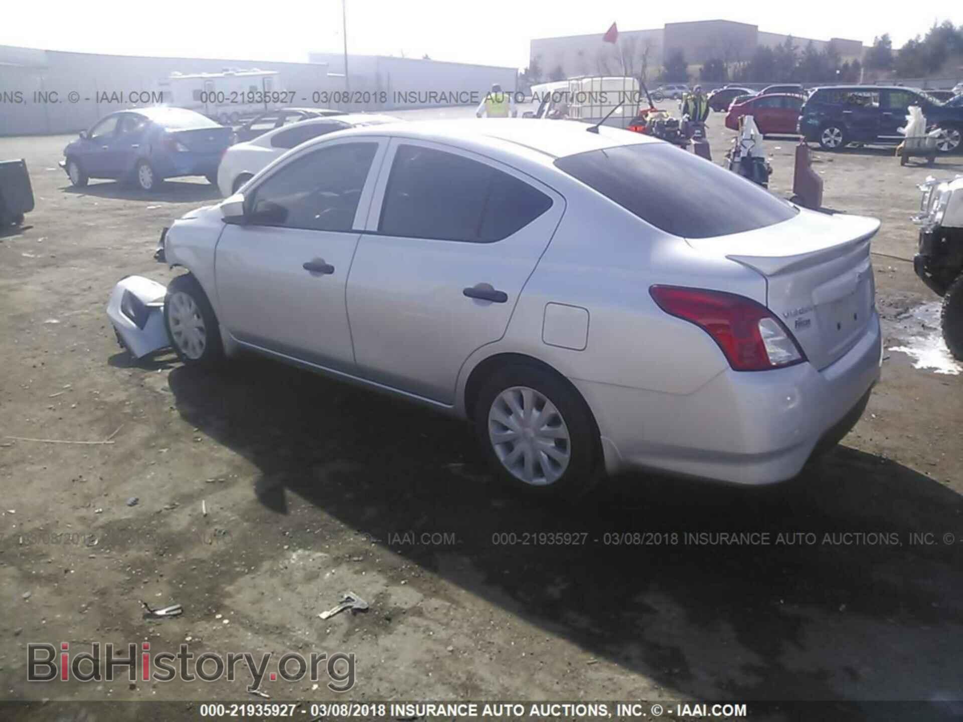 2016 Nissan Versa - VIN: 3N1CN7AP9GL862877 - Фото 3