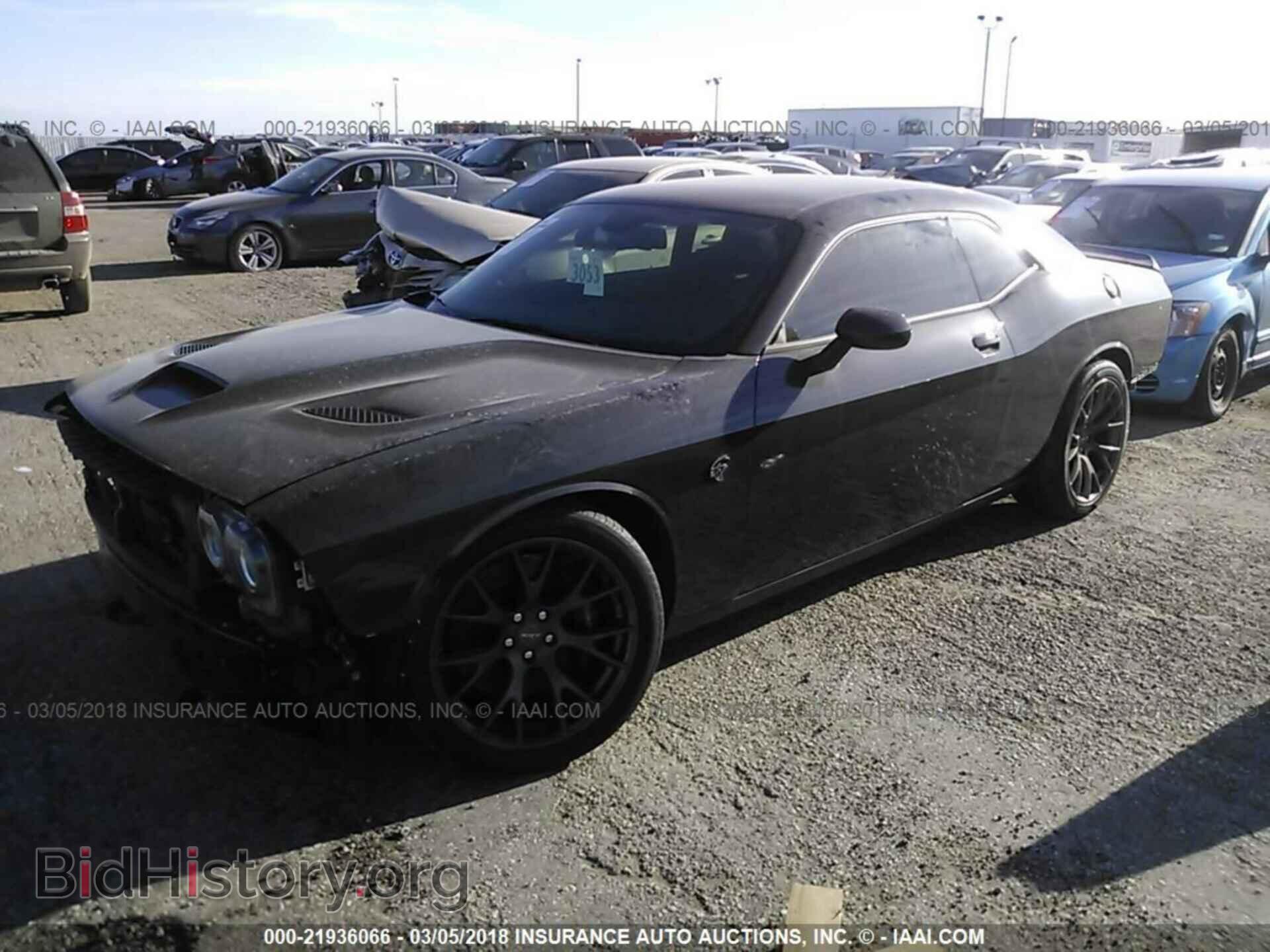 2015 Dodge Challenger - VIN: 2C3CDZC98FH804328 - Photo 2