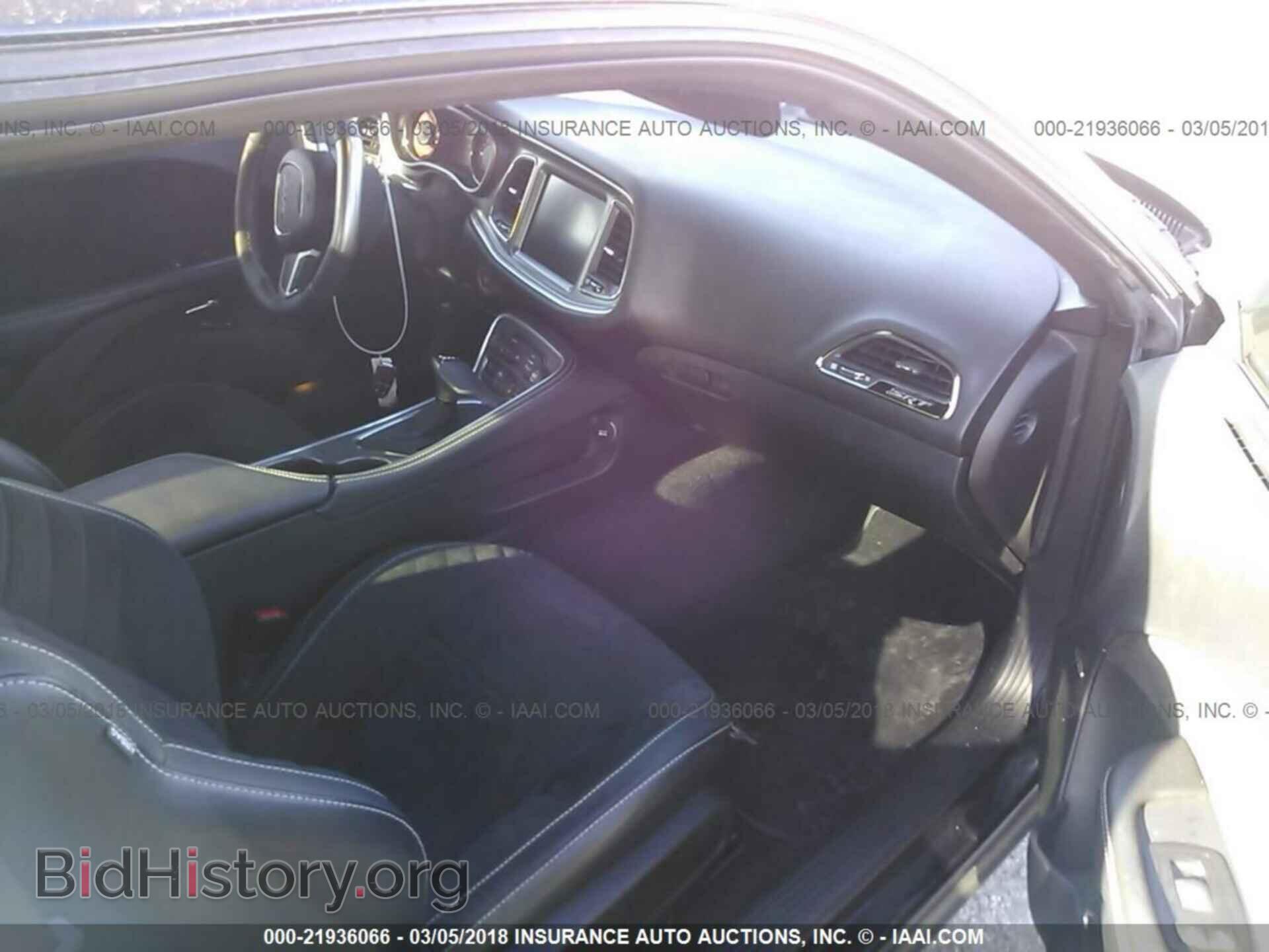 2015 Dodge Challenger - VIN: 2C3CDZC98FH804328 - Photo 5