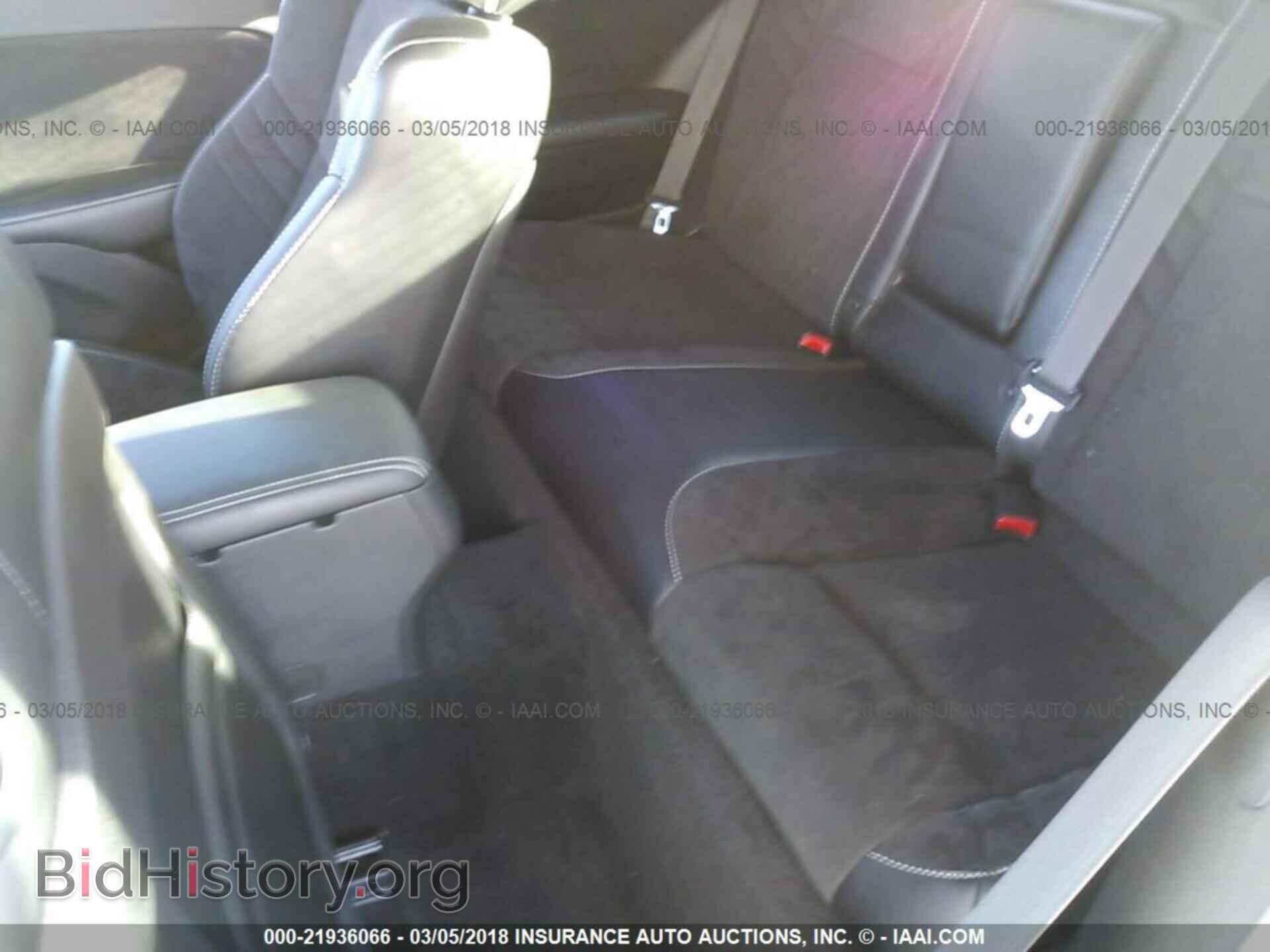 2015 Dodge Challenger - VIN: 2C3CDZC98FH804328 - Photo 8