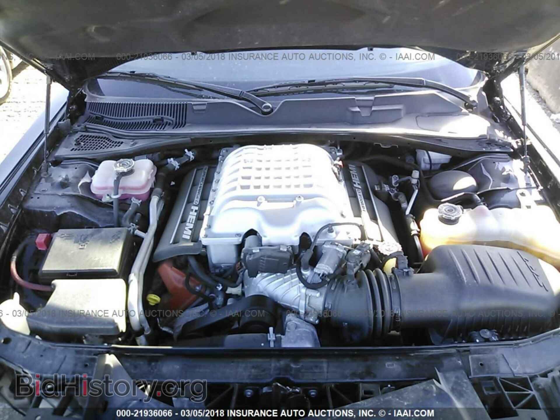 2015 Dodge Challenger - VIN: 2C3CDZC98FH804328 - Photo 10