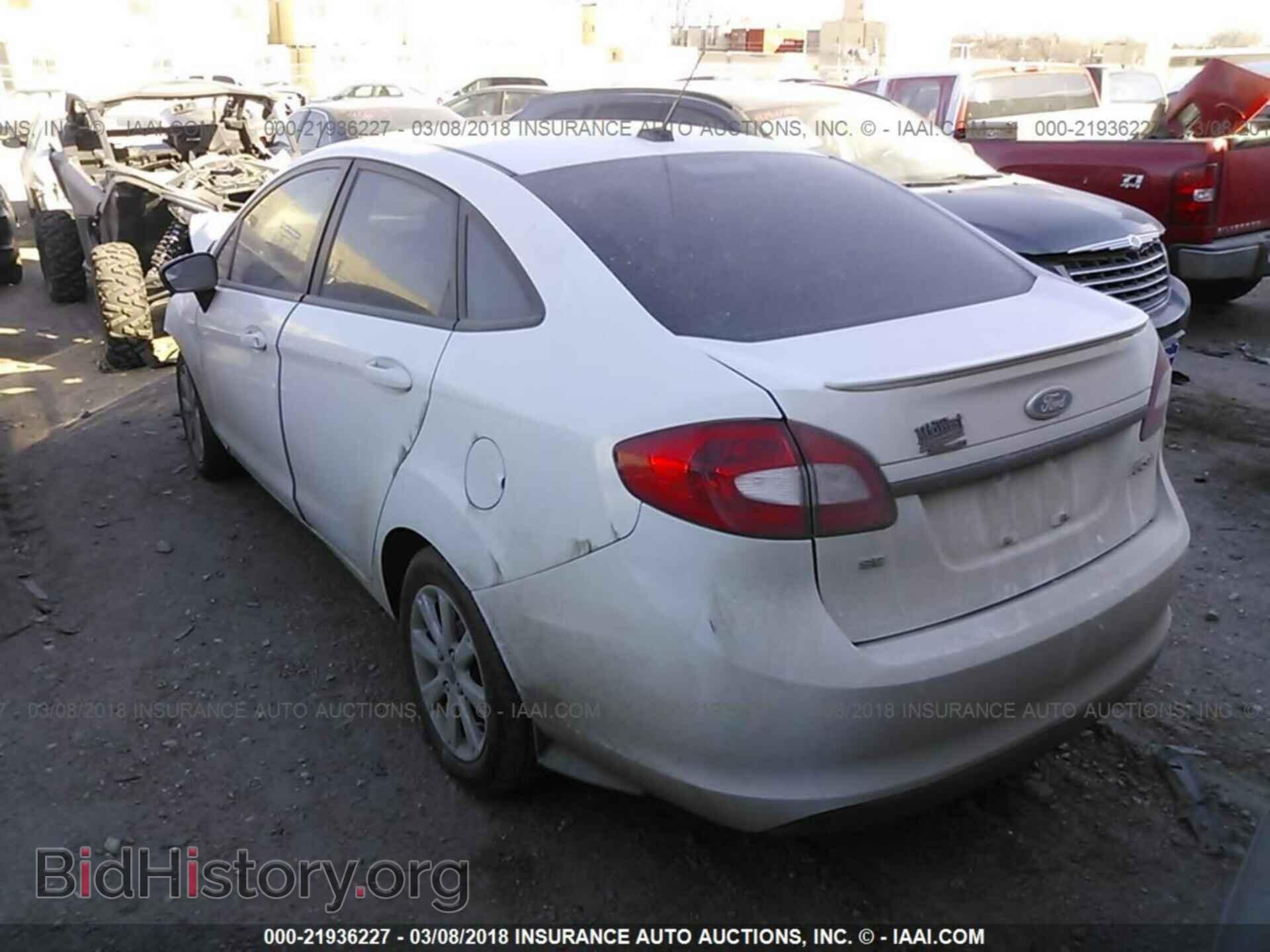 2011 Ford Fiesta - VIN: 3FADP4BJ1BM148657 - Фото 3