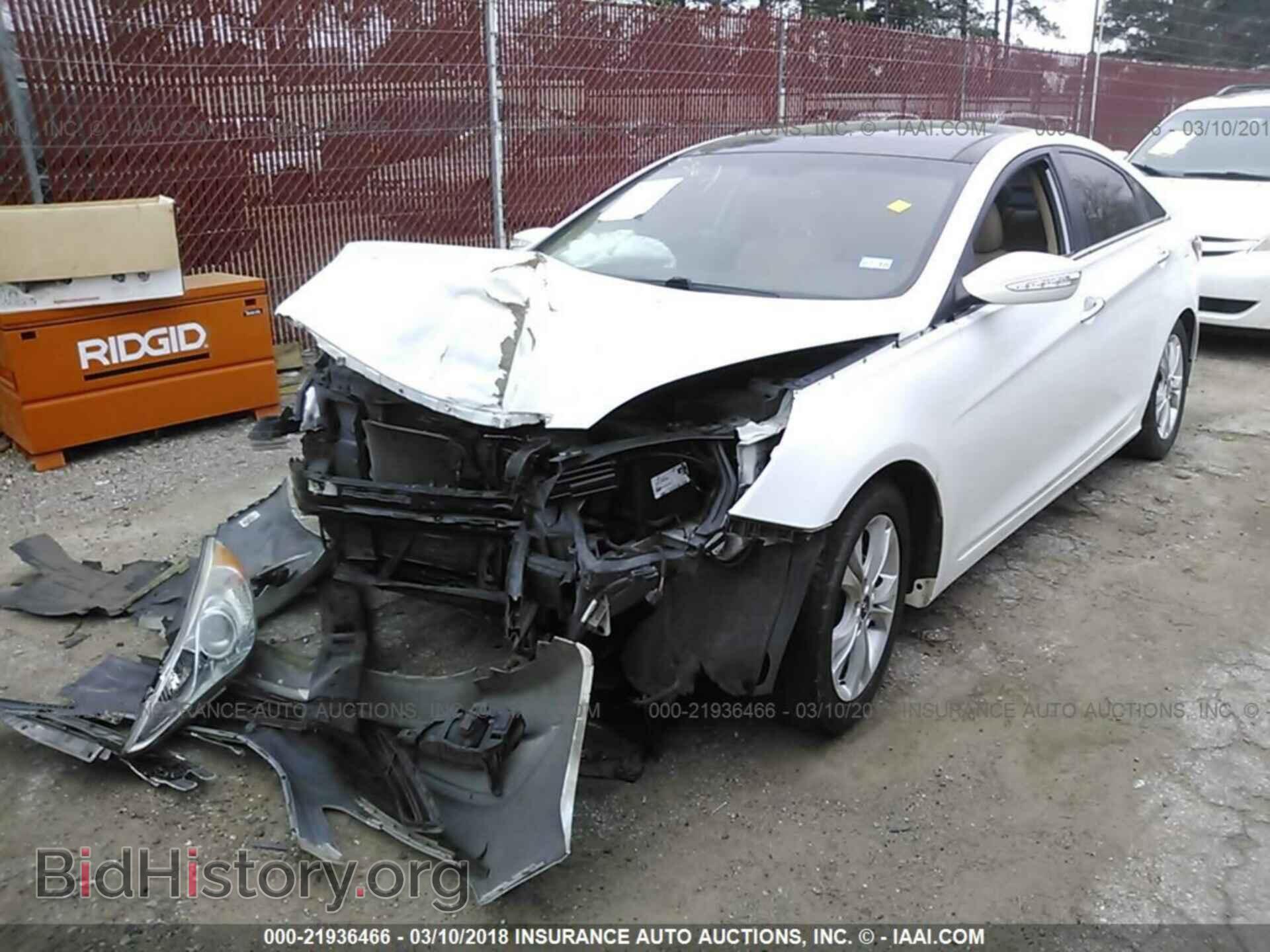 2012 Hyundai Sonata - VIN: 5NPEC4AC0CH445584 - Photo 2