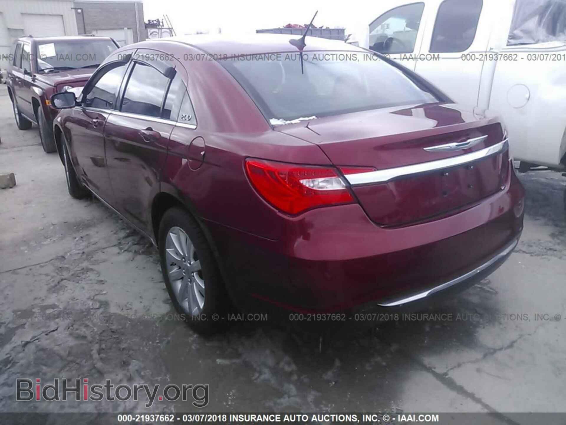 2013 Chrysler 200 - VIN: 1C3CCBBB3DN513786 - Фото 3