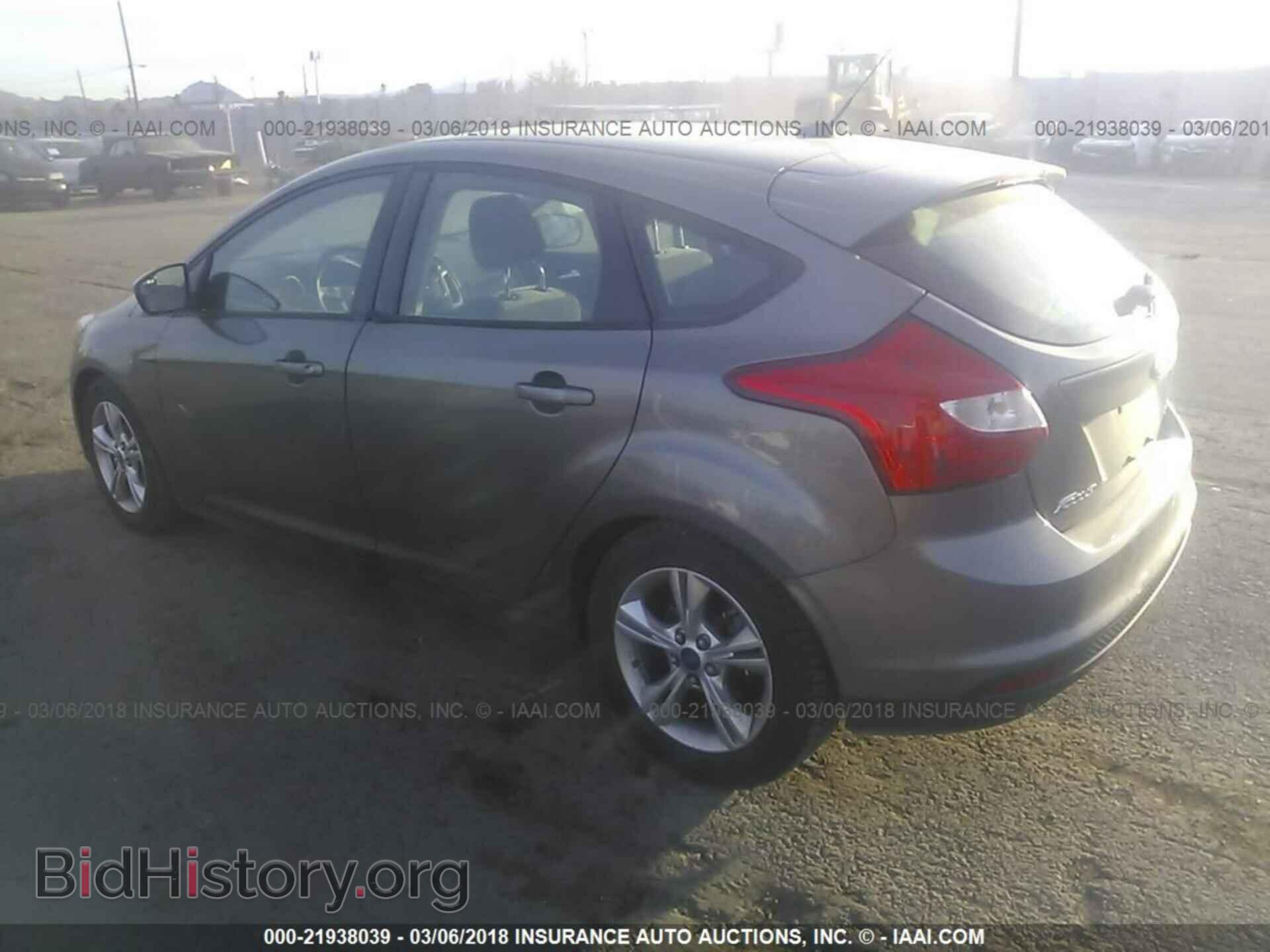 2012 Ford Focus - VIN: 1FAHP3K20CL290599 - Фото 3