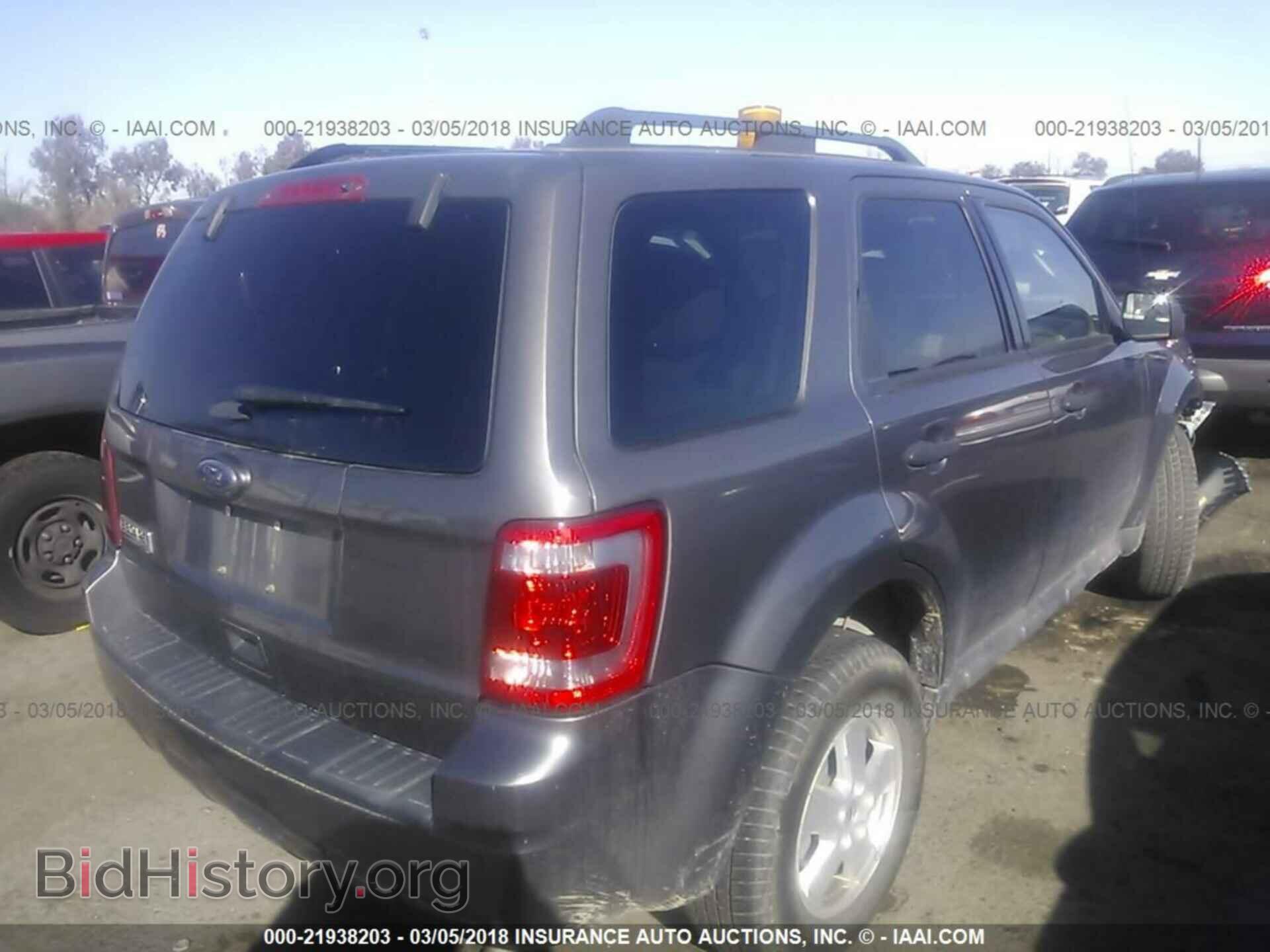 2012 Ford Escape - VIN: 1FMCU0D78CKC46100 - Photo 4