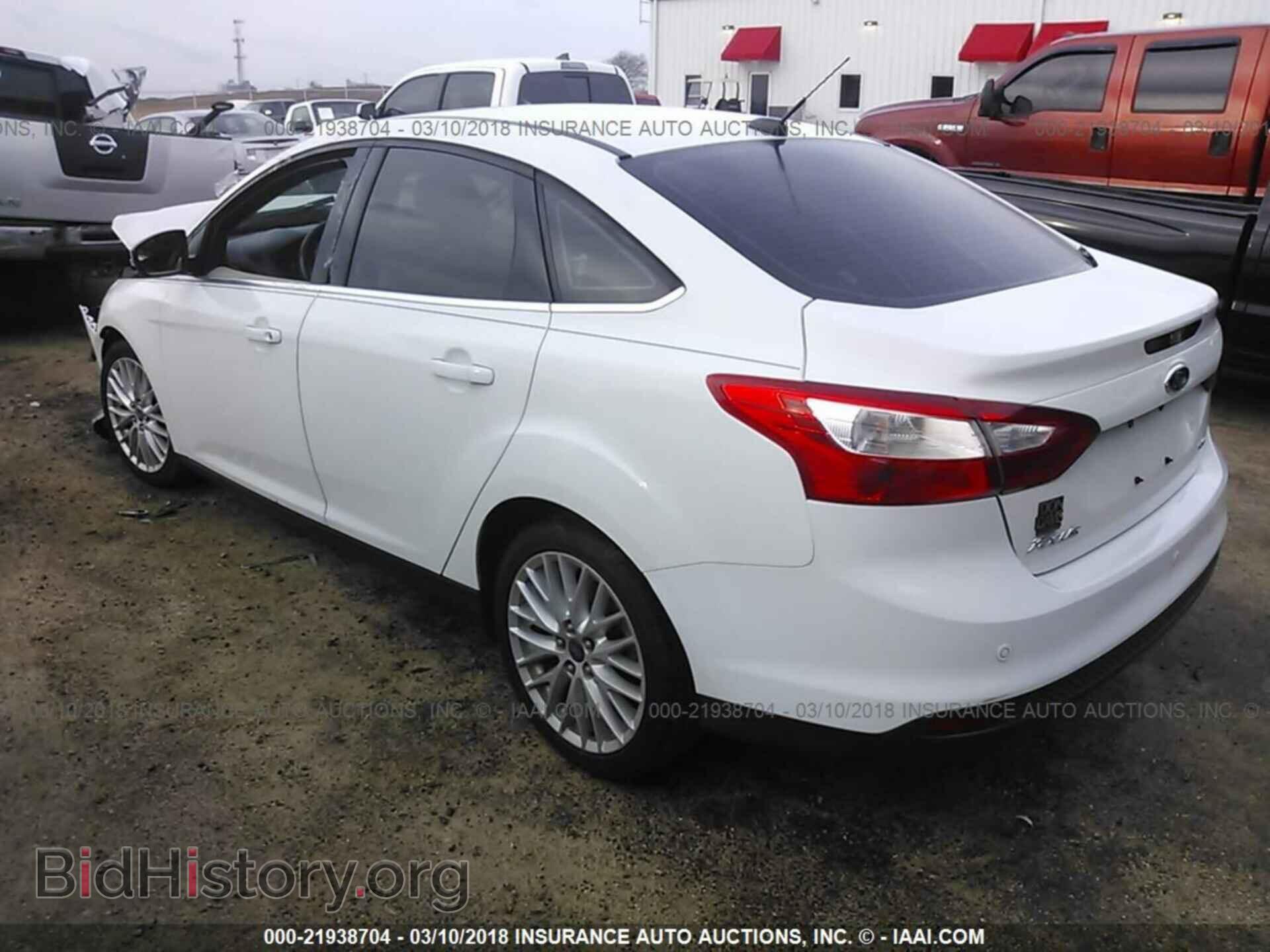 2012 Ford Focus - VIN: 1FAHP3H20CL324872 - Photo 3