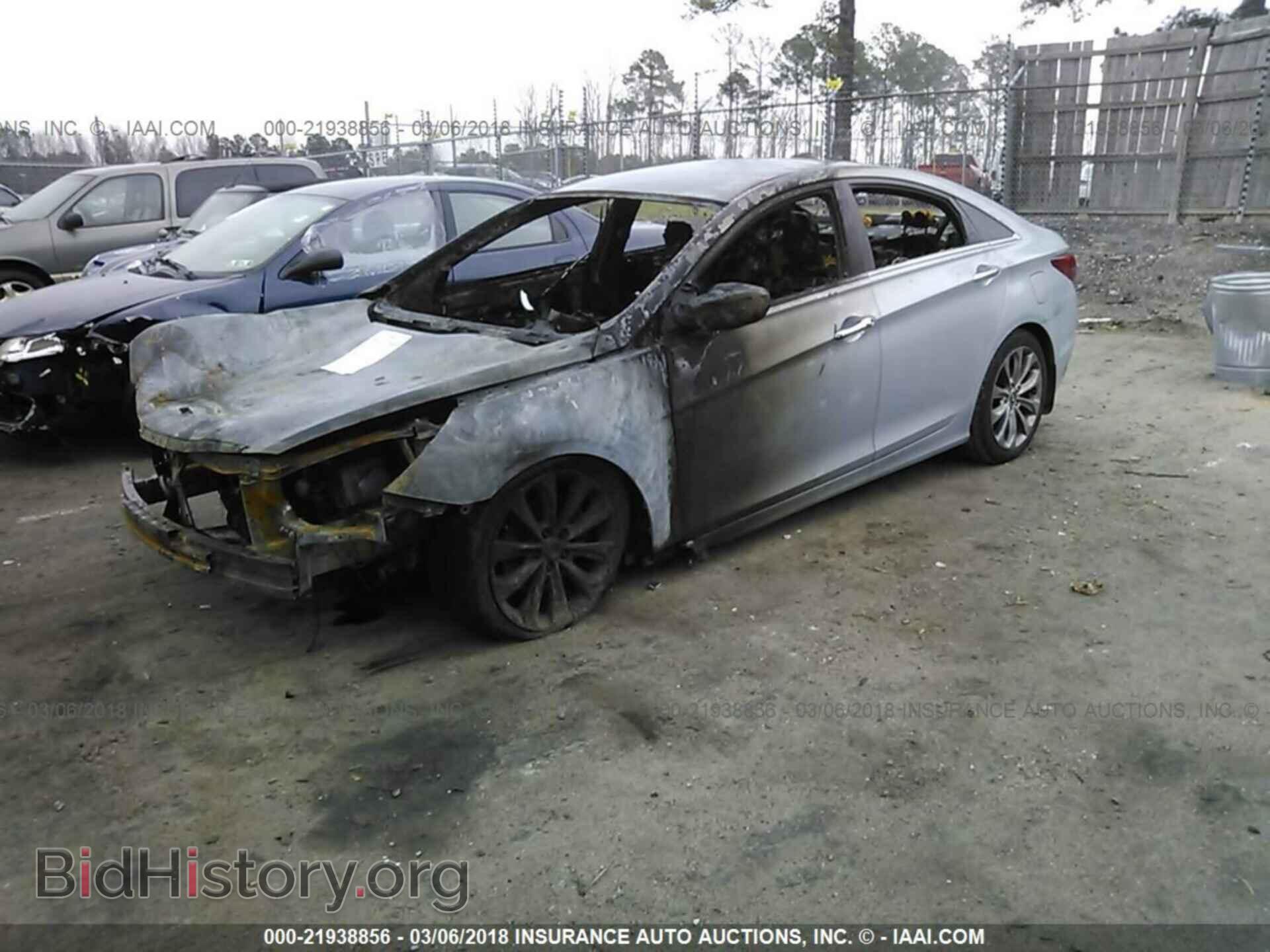 2012 Hyundai Sonata - VIN: 5NPEC4AB7CH348373 - Фото 2