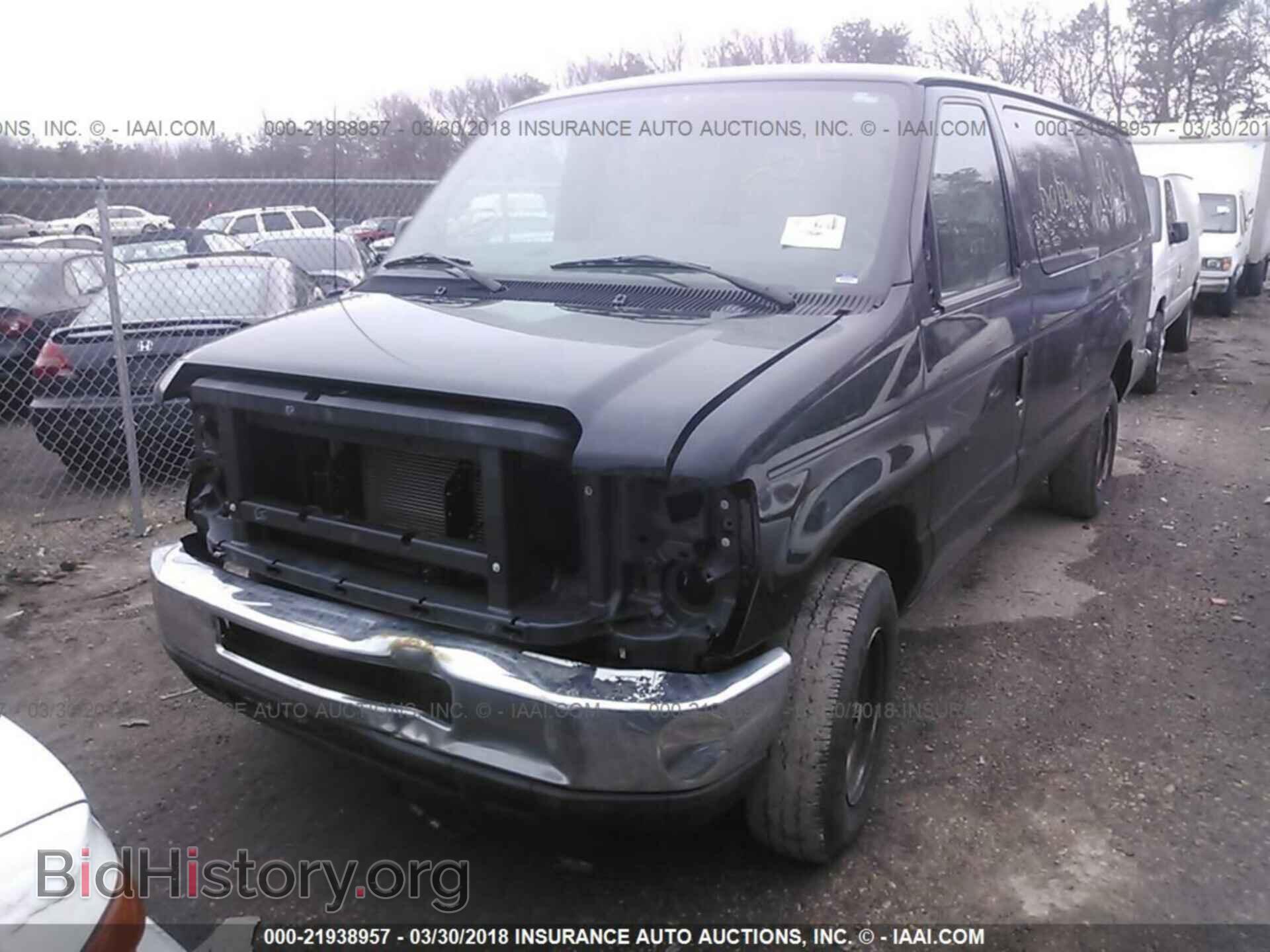 2012 Ford Econoline - VIN: 1FBSS3BL2CDA79331 - Фото 2