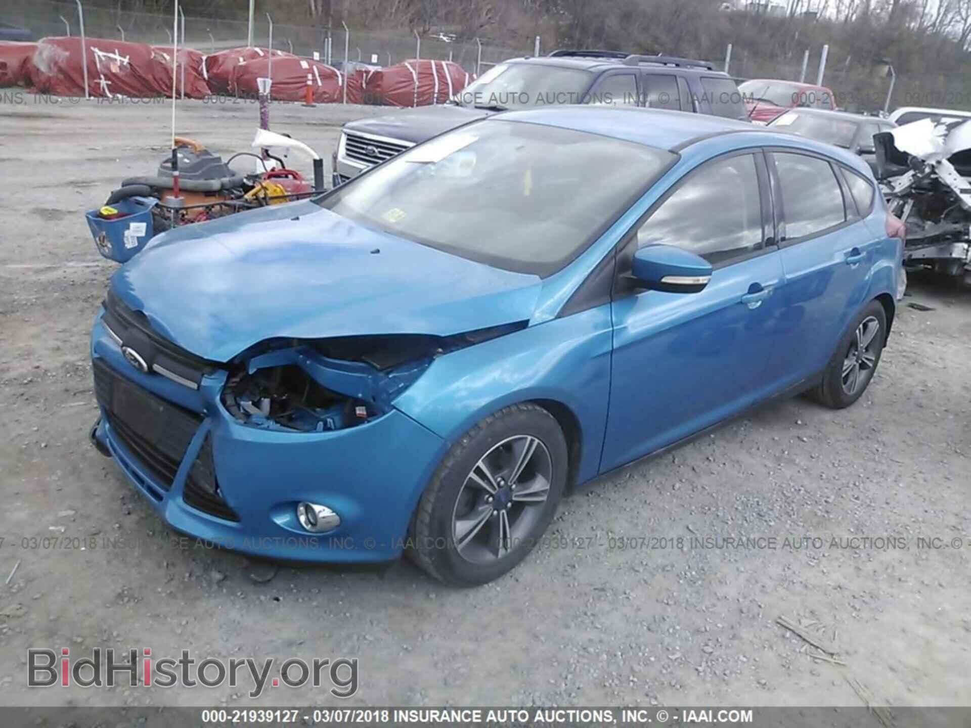 2014 Ford Focus - VIN: 1FADP3K27EL105031 - Фото 2