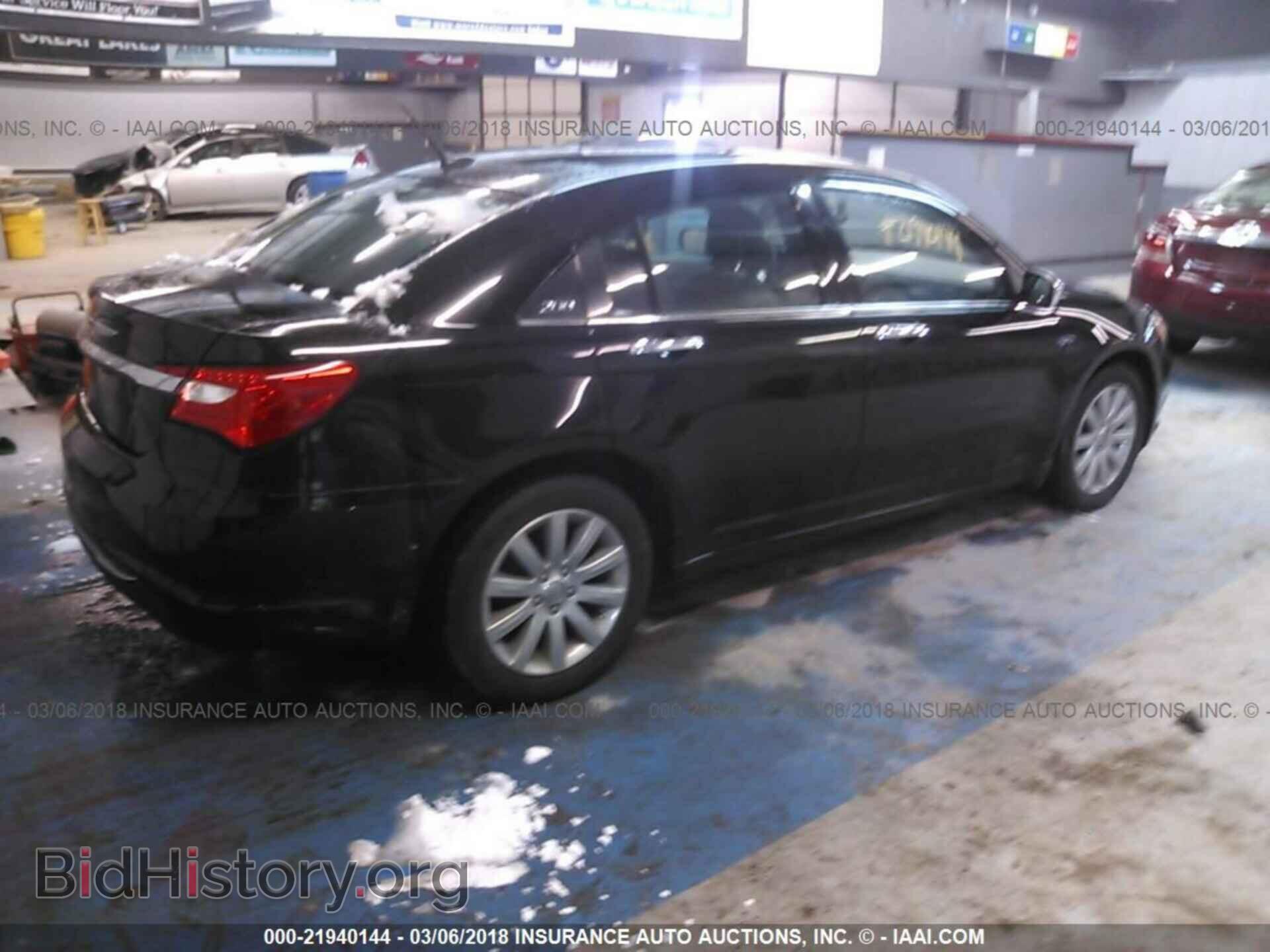 2013 Chrysler 200 - VIN: 1C3CCBCG0DN759740 - Фото 4