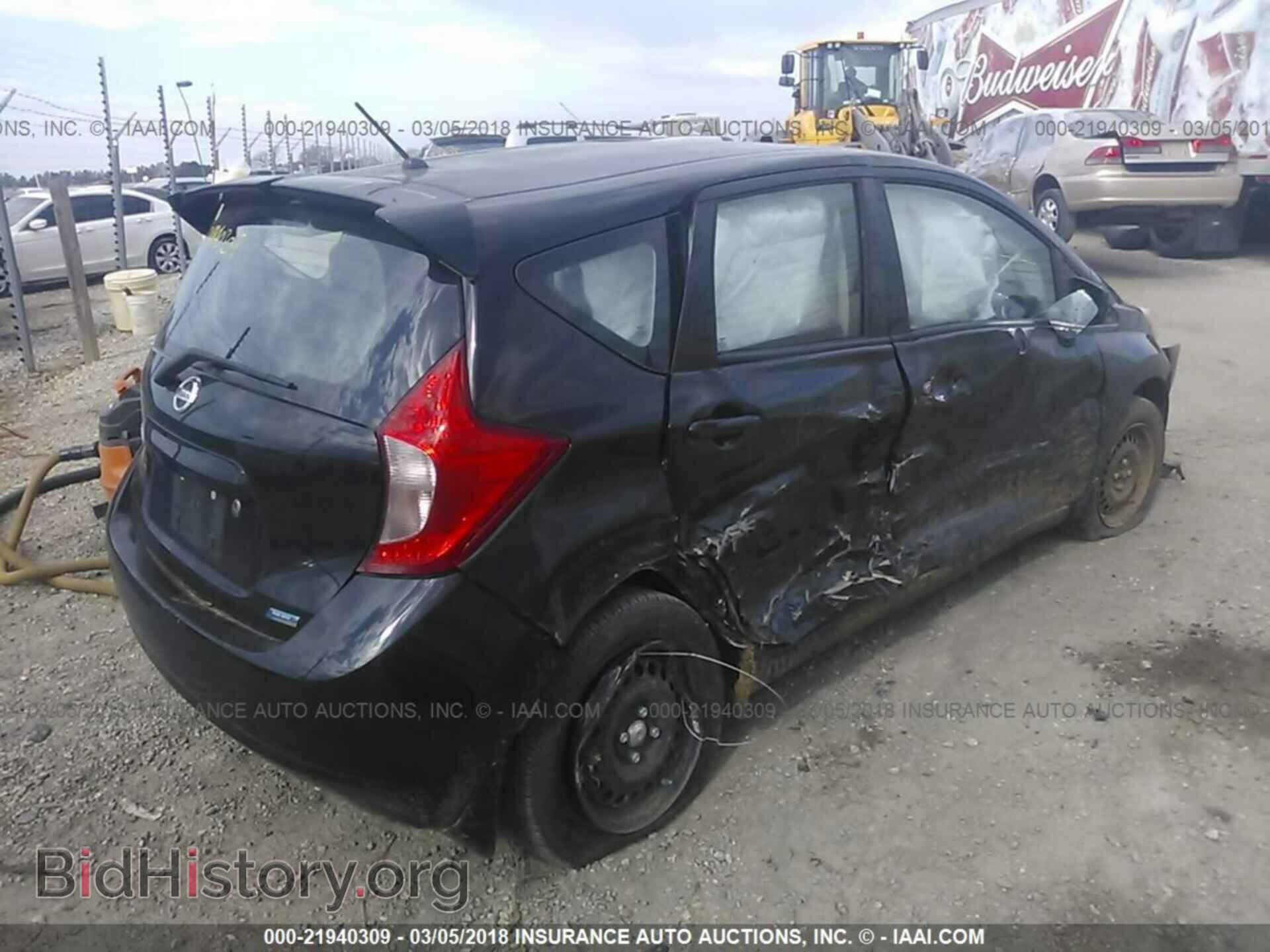 2015 Nissan Versa note - VIN: 3N1CE2CP1FL355499 - Фото 4