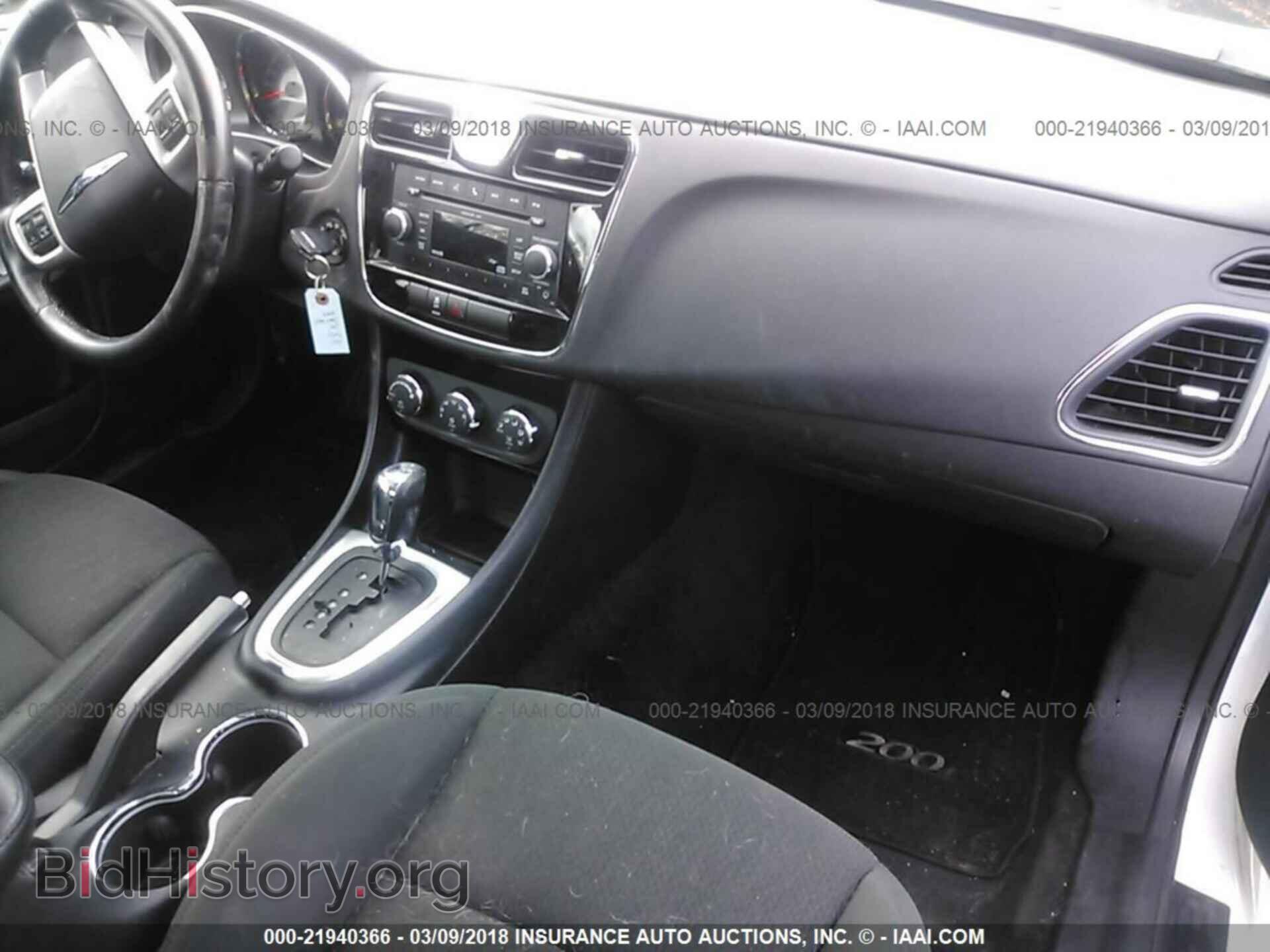 2011 Chrysler 200 - VIN: 1C3BC2EB2BN554933 - Photo 5