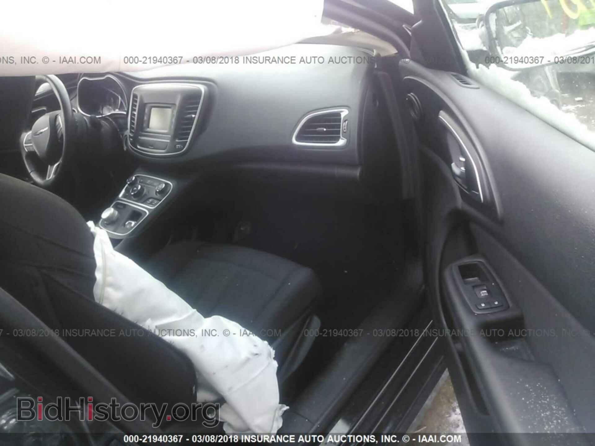 2015 Chrysler 200 - VIN: 1C3CCCAB3FN631153 - Photo 5