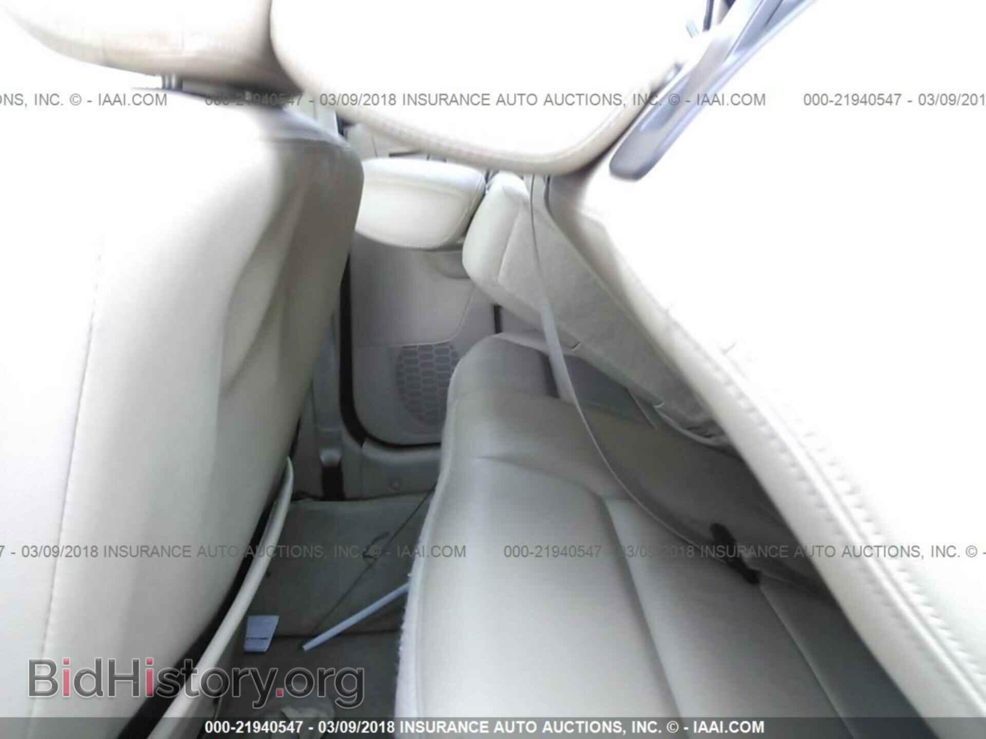 2011 Ford Escape - VIN: 1FMCU0E77BKA98552 - Photo 8