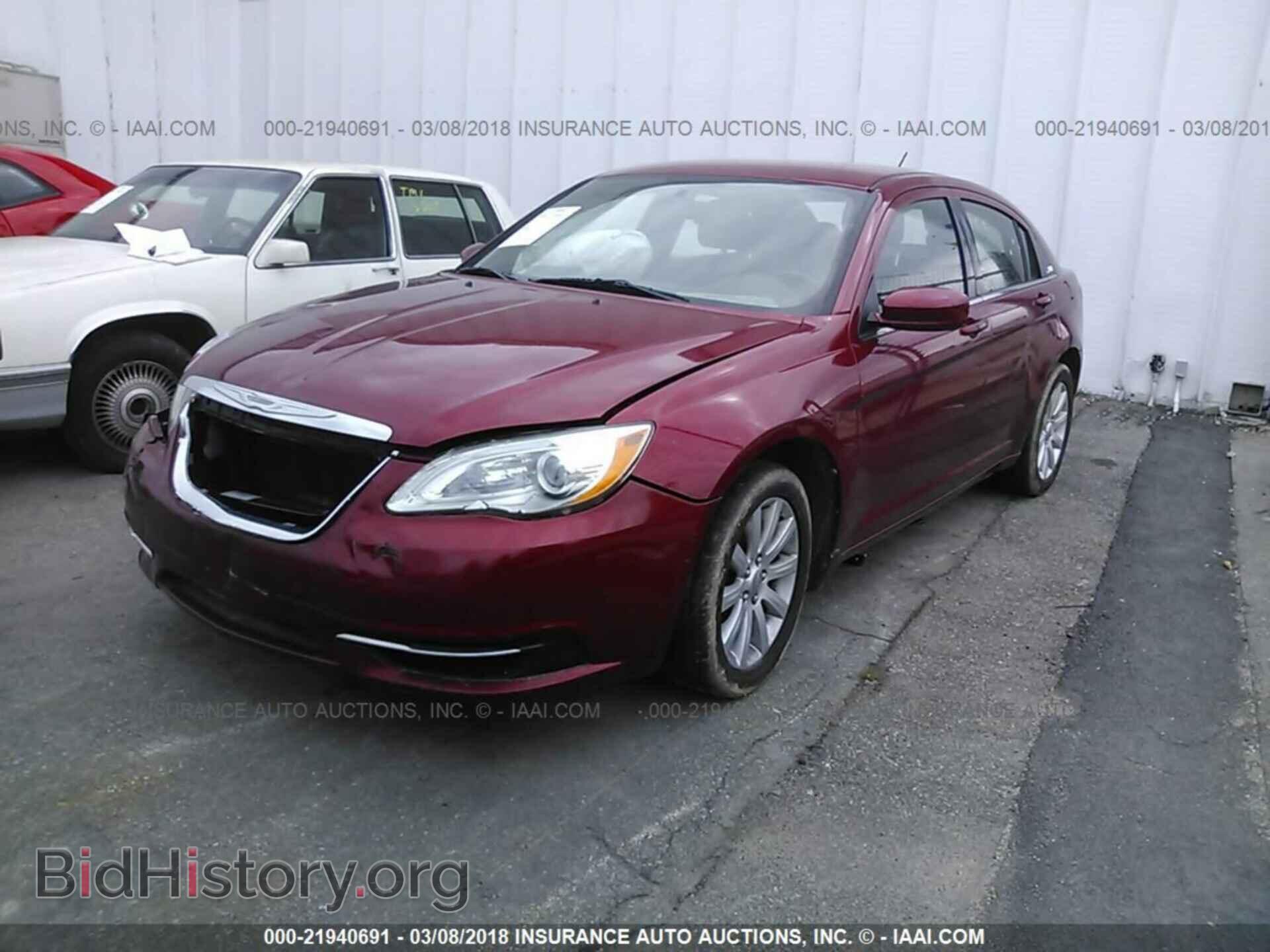 2013 Chrysler 200 - VIN: 1C3CCBBB1DN650077 - Photo 2