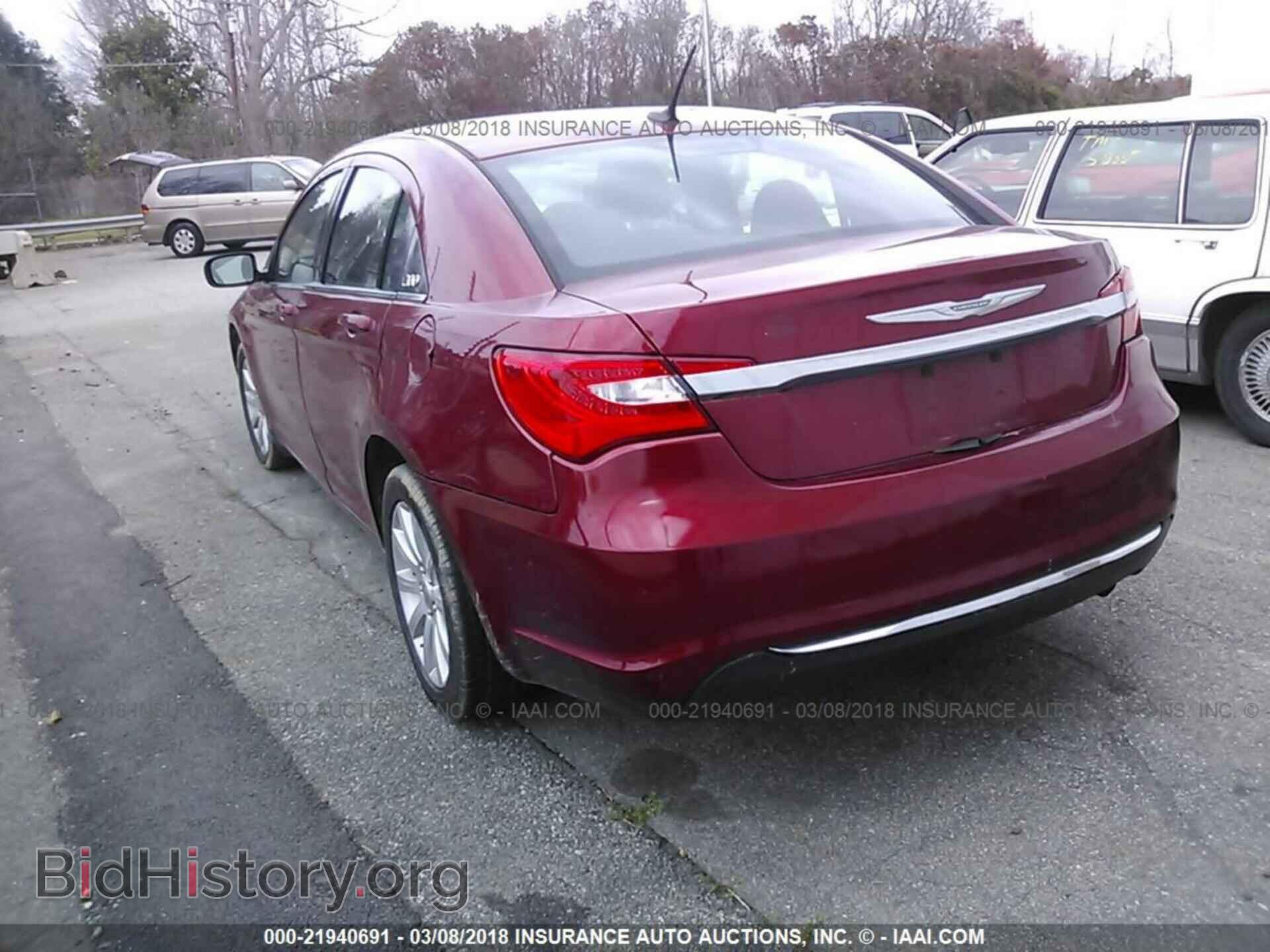 2013 Chrysler 200 - VIN: 1C3CCBBB1DN650077 - Photo 3