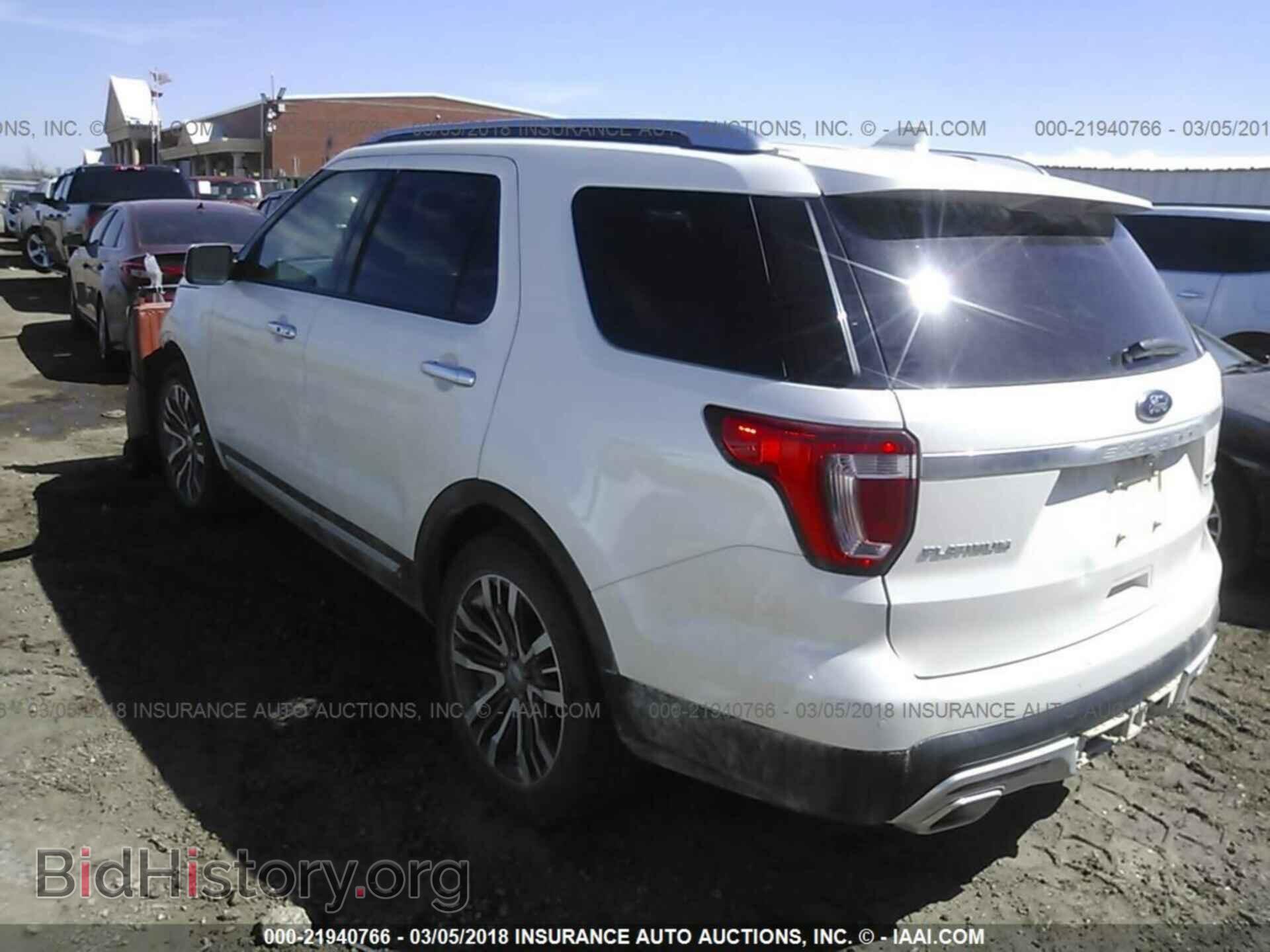 2016 Ford Explorer - VIN: 1FM5K8HT5GGC21913 - Photo 3