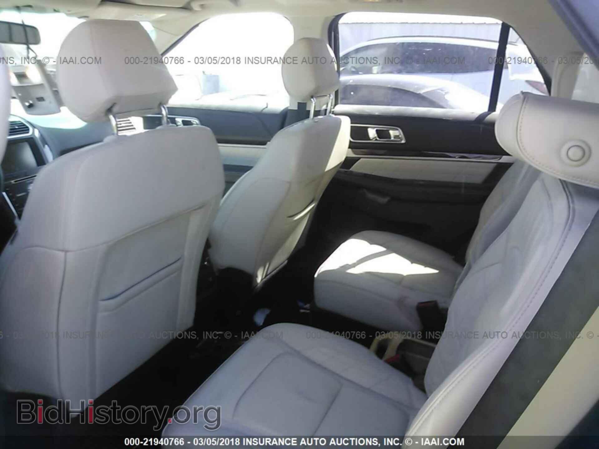 2016 Ford Explorer - VIN: 1FM5K8HT5GGC21913 - Photo 8