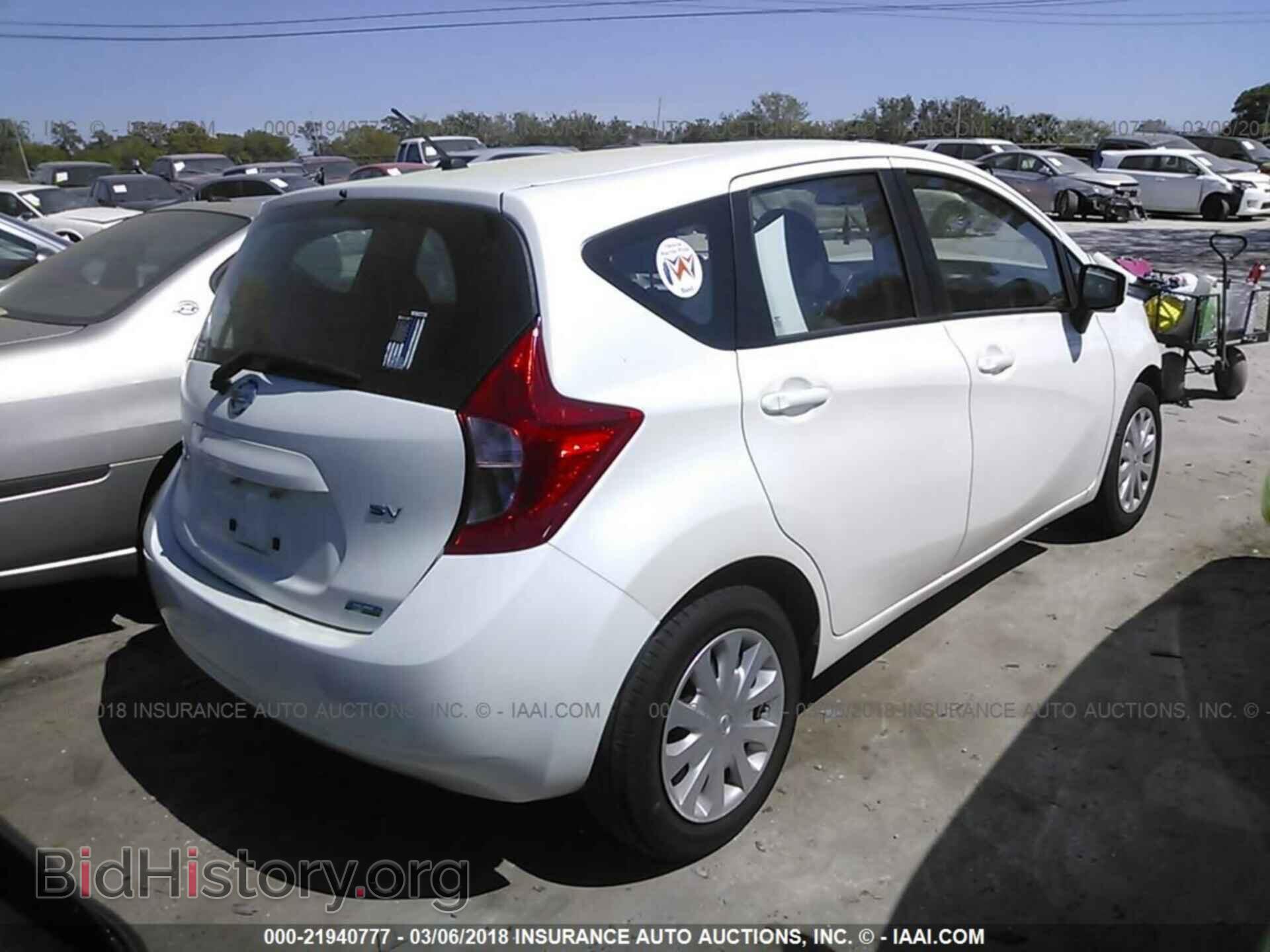 2015 Nissan Versa note - VIN: 3N1CE2CP2FL370559 - Фото 4