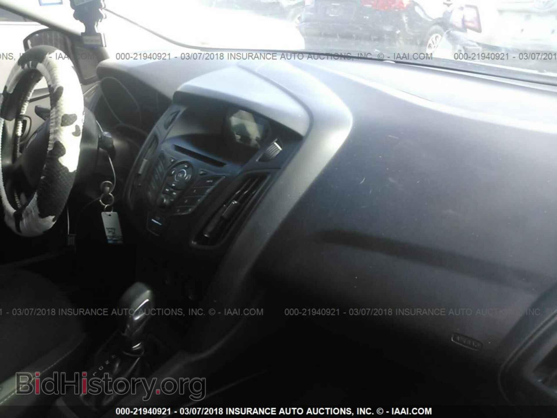 2012 Ford Focus - VIN: 1FAHP3E29CL476671 - Photo 5