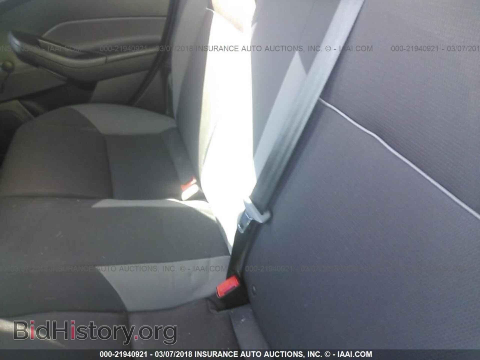 2012 Ford Focus - VIN: 1FAHP3E29CL476671 - Photo 8