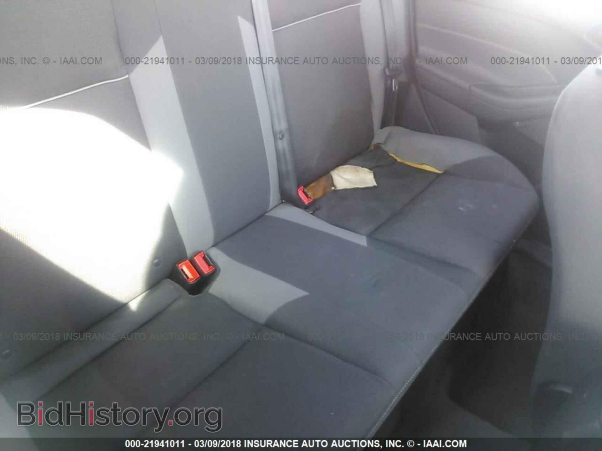 2012 Ford Focus - VIN: 1FAHP3F22CL164271 - Photo 8