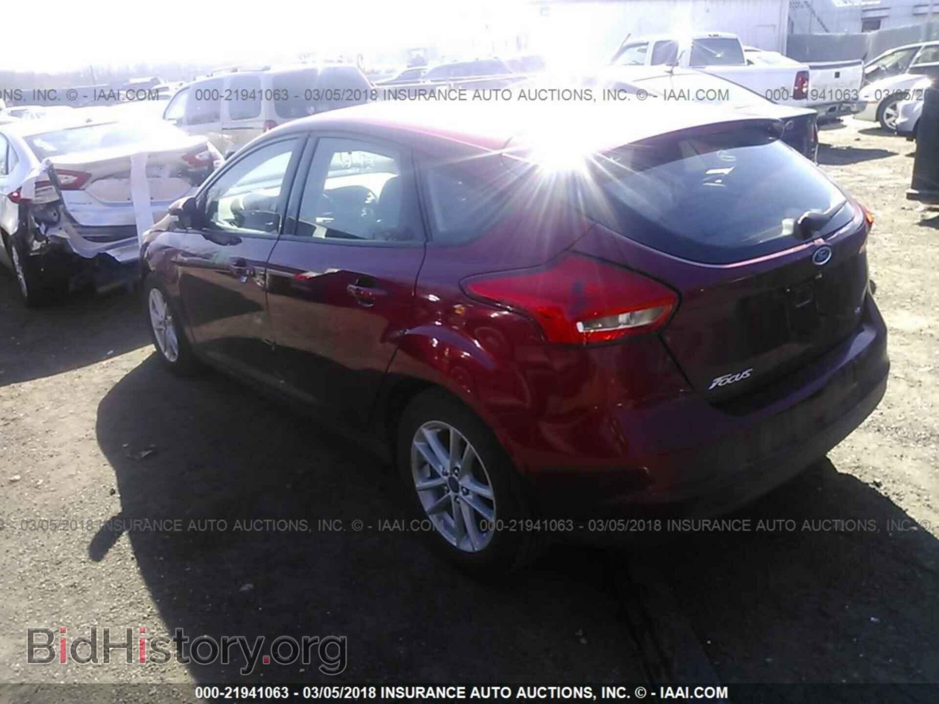 2017 Ford Focus - VIN: 1FADP3K28HL294566 - Фото 3