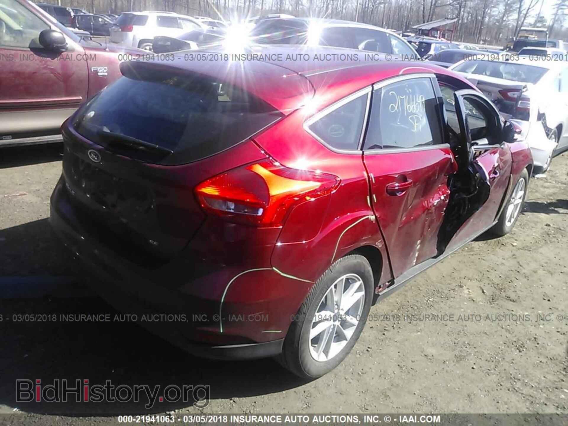 2017 Ford Focus - VIN: 1FADP3K28HL294566 - Фото 4