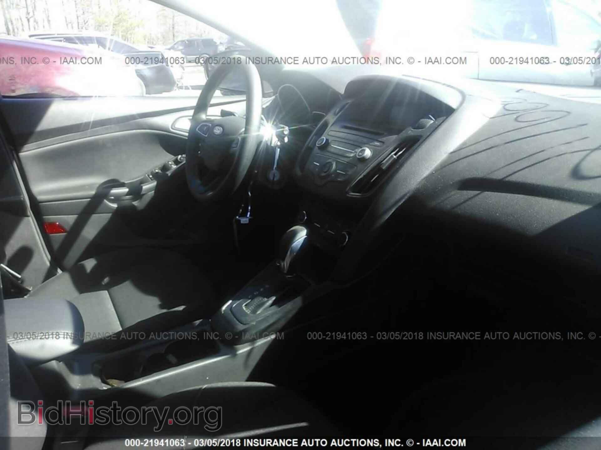 2017 Ford Focus - VIN: 1FADP3K28HL294566 - Фото 5