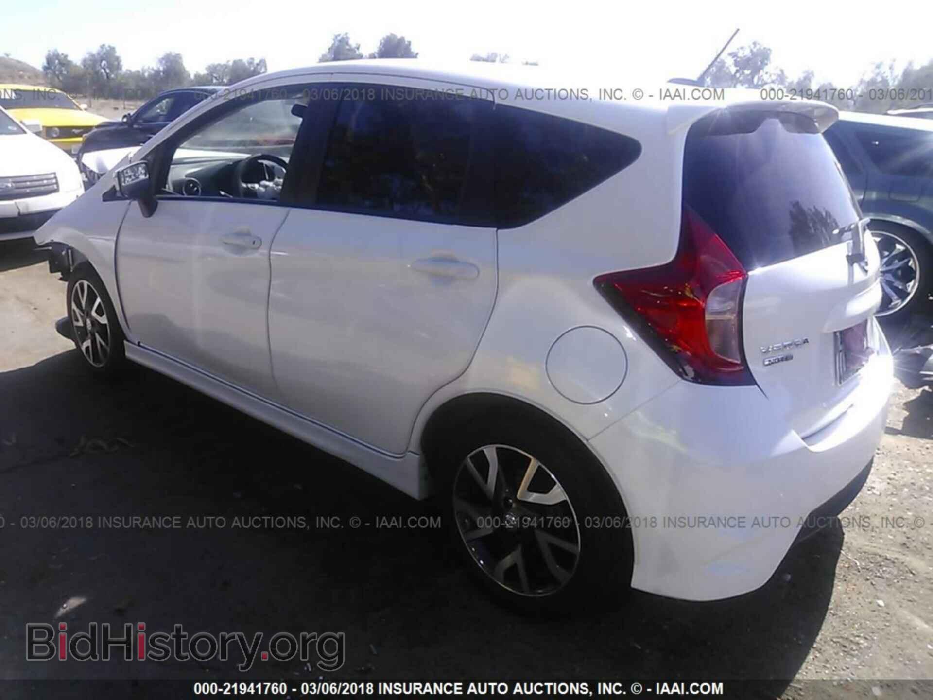 2016 Nissan Versa note - VIN: 3N1CE2CP2GL371275 - Фото 3