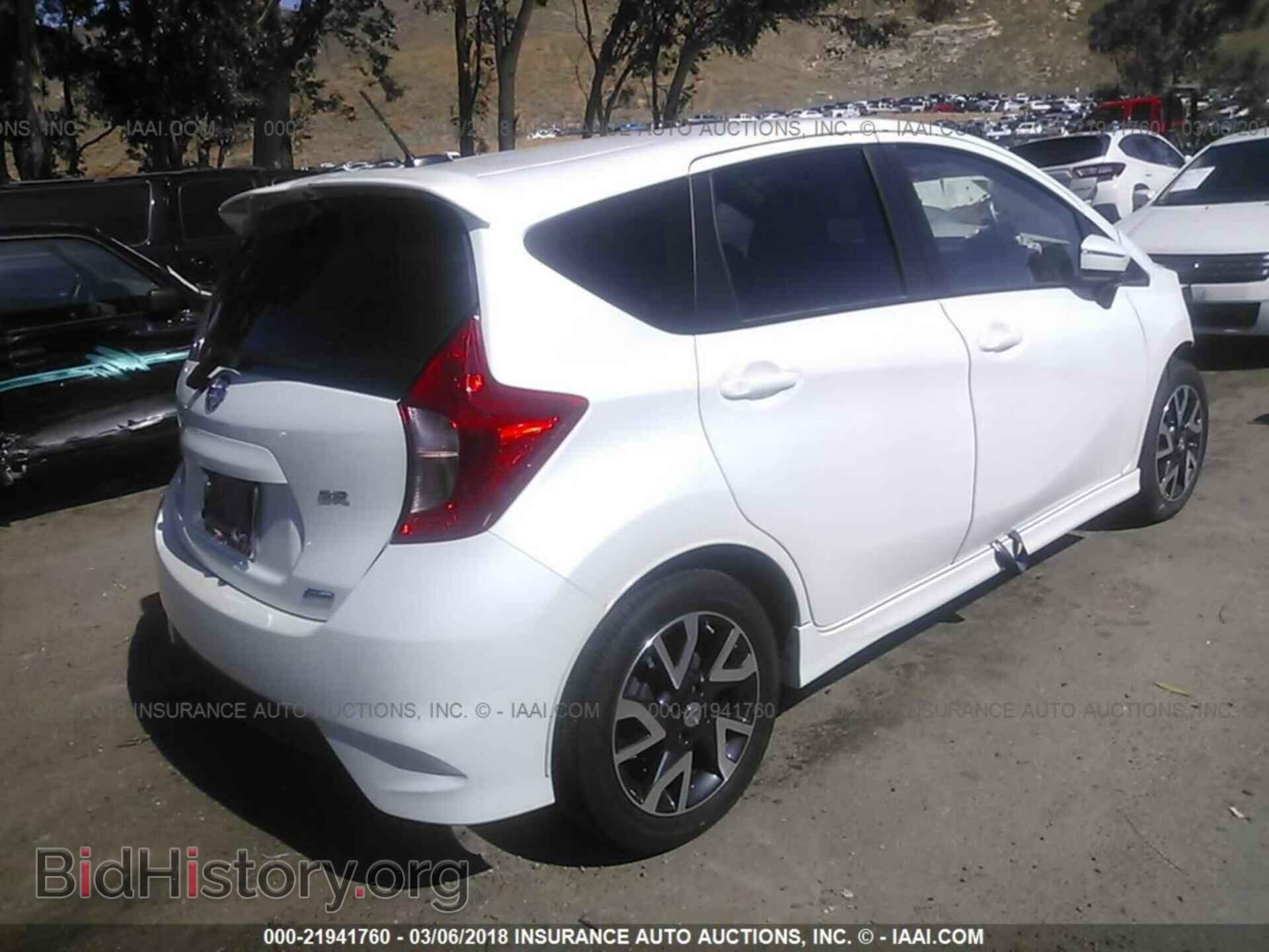 2016 Nissan Versa note - VIN: 3N1CE2CP2GL371275 - Фото 4