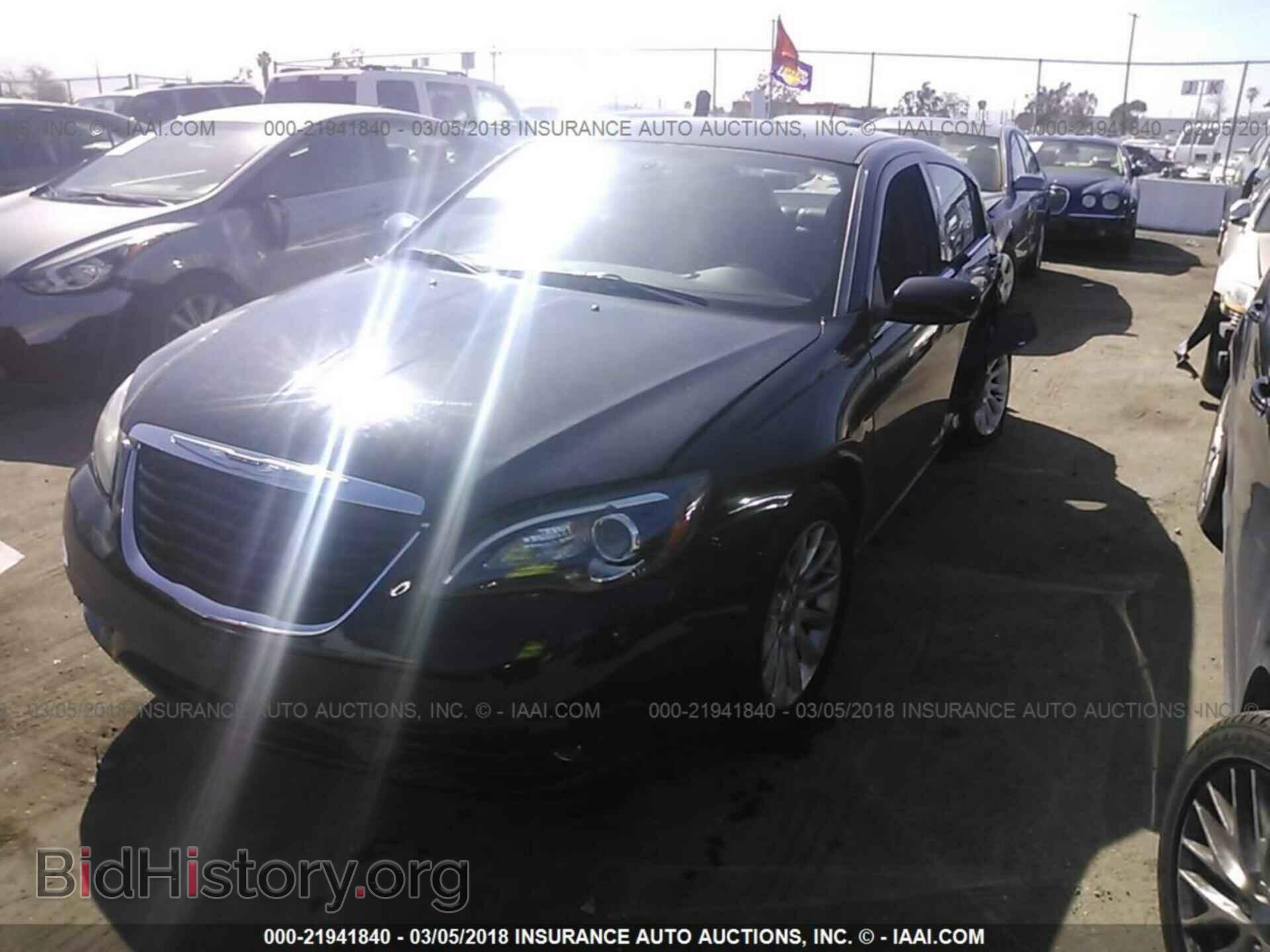 2012 Chrysler 200 - VIN: 1C3CCBBG0CN263143 - Photo 2