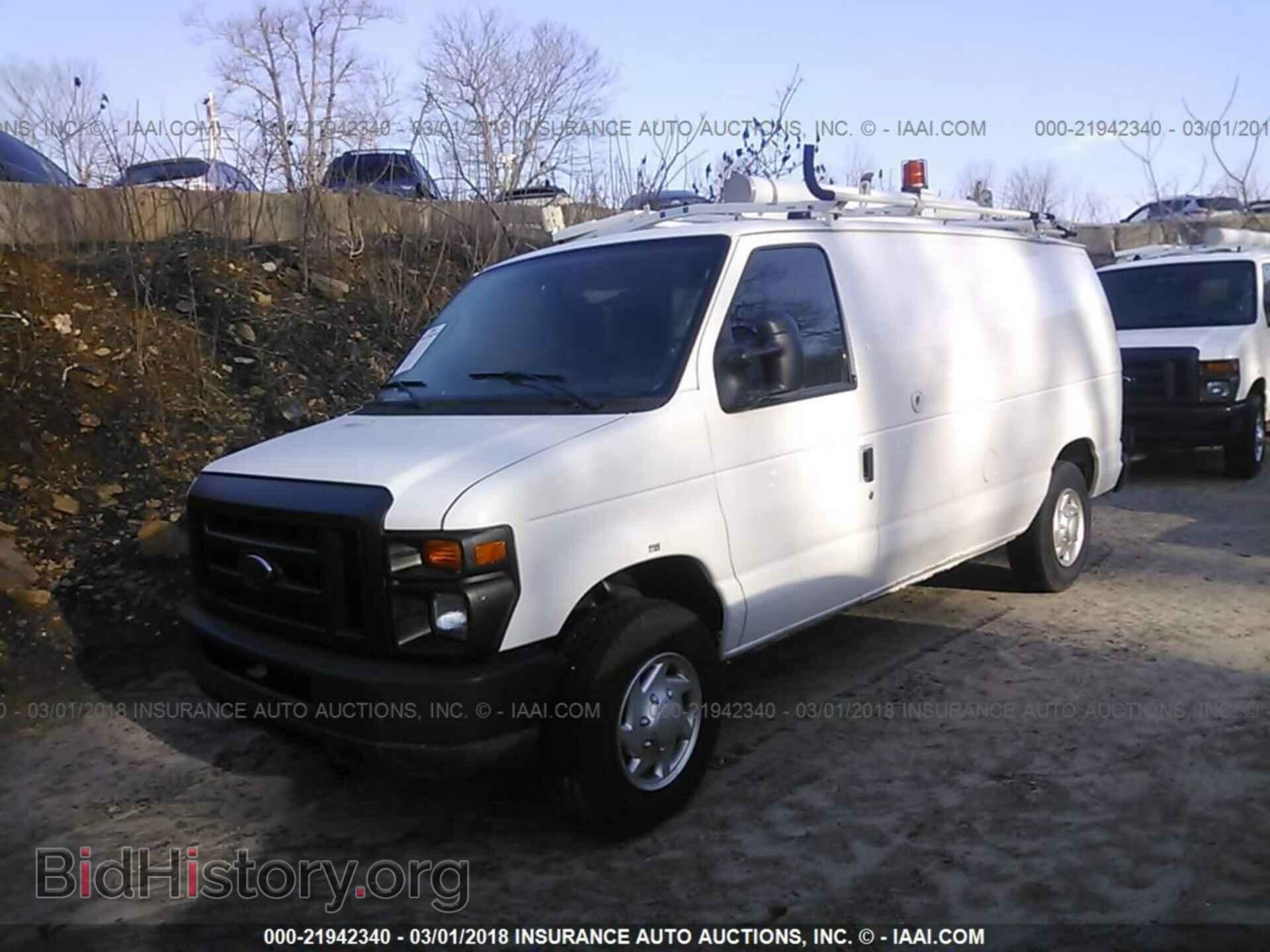 2011 Ford Econoline - VIN: 1FTNE2ELXBDB09762 - Фото 2