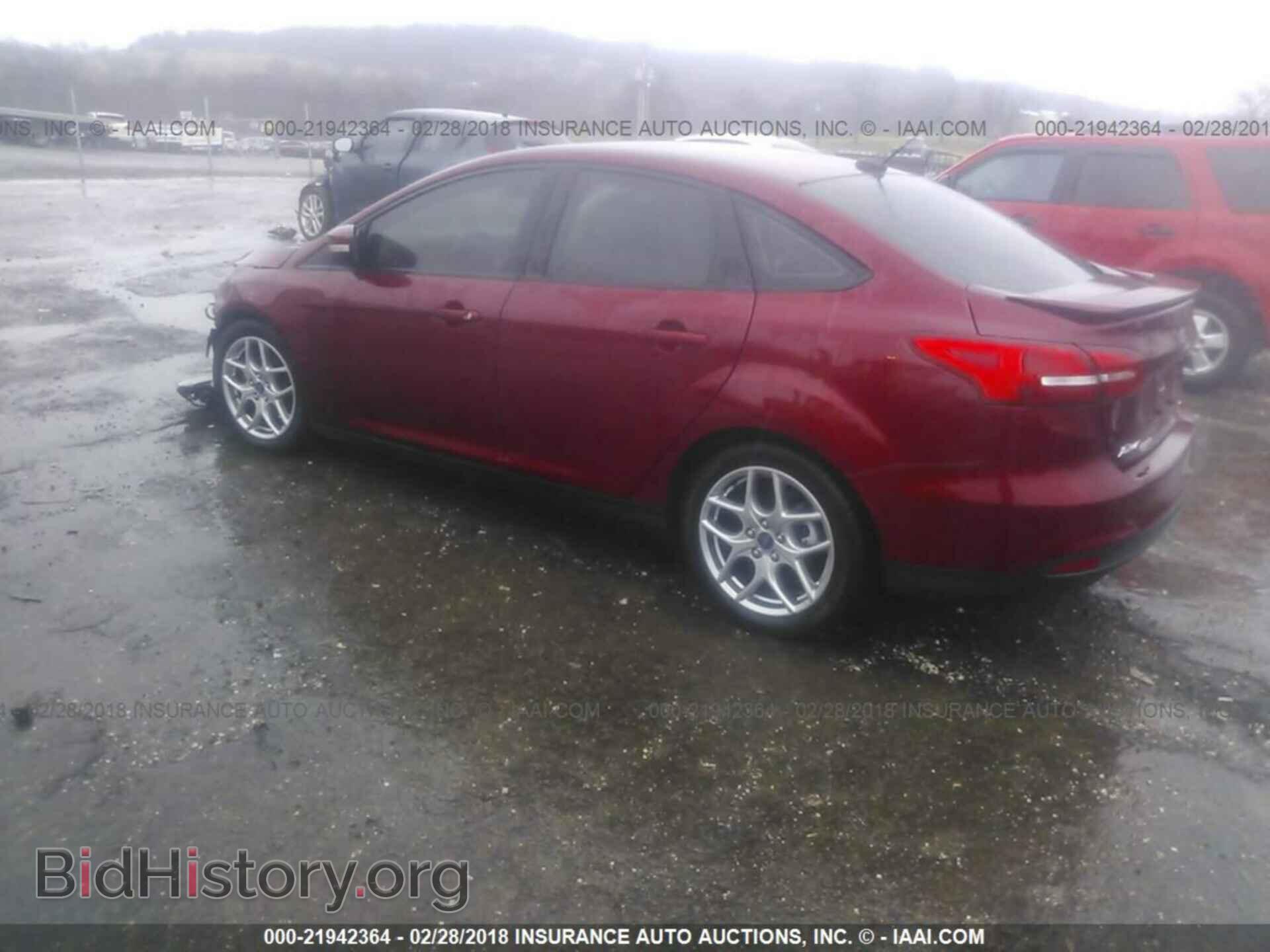 2015 Ford Focus - VIN: 1FADP3F25FL215085 - Photo 3