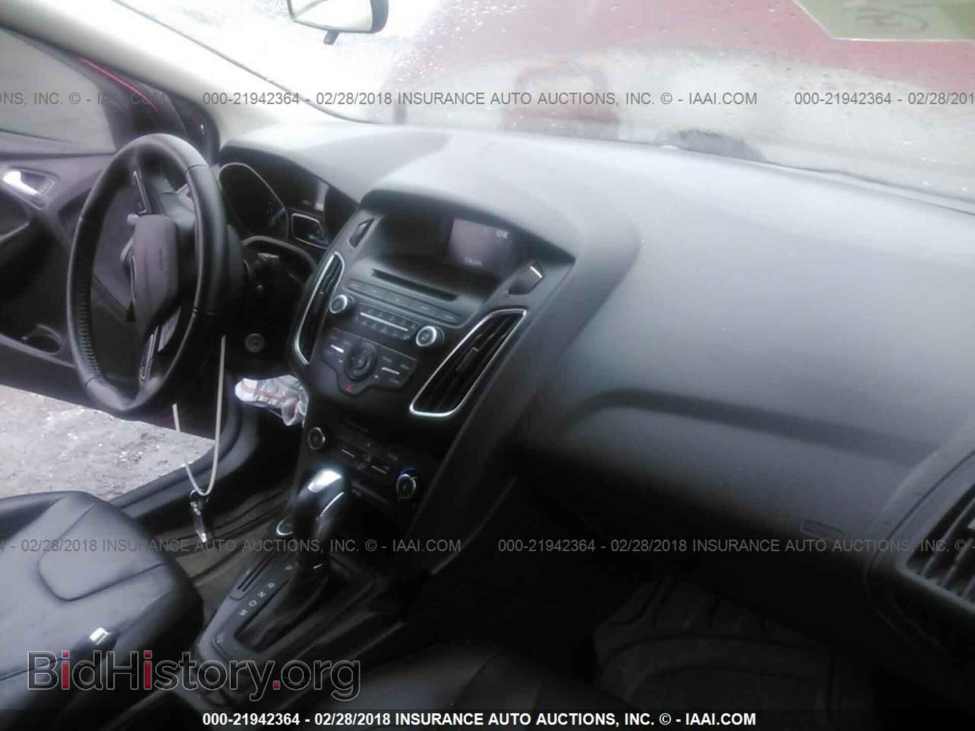 2015 Ford Focus - VIN: 1FADP3F25FL215085 - Photo 5