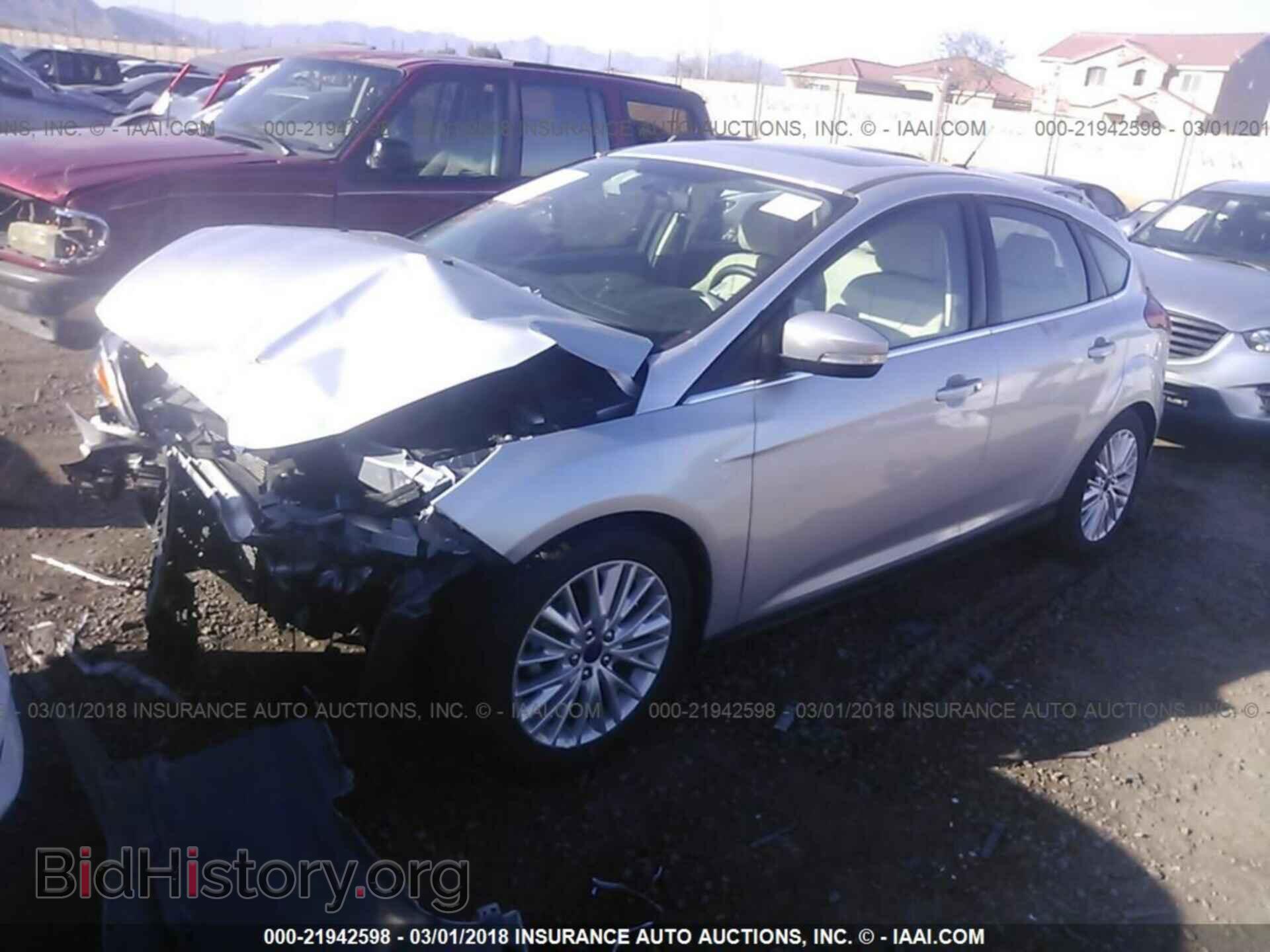 2017 Ford Focus - VIN: 1FADP3N25HL268244 - Photo 2