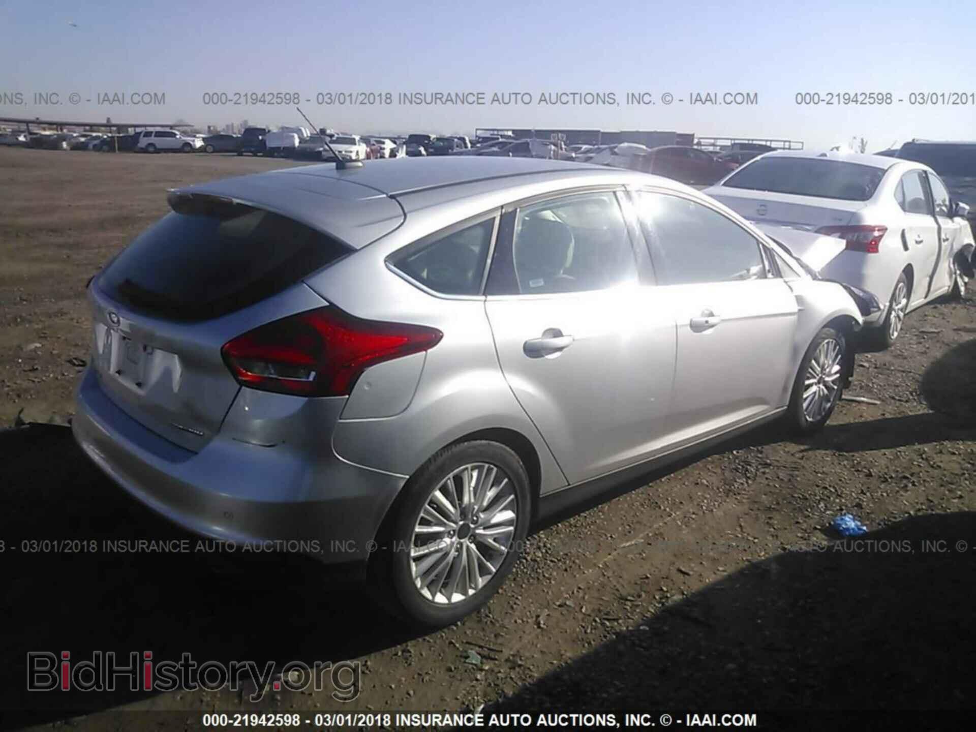 2017 Ford Focus - VIN: 1FADP3N25HL268244 - Photo 4