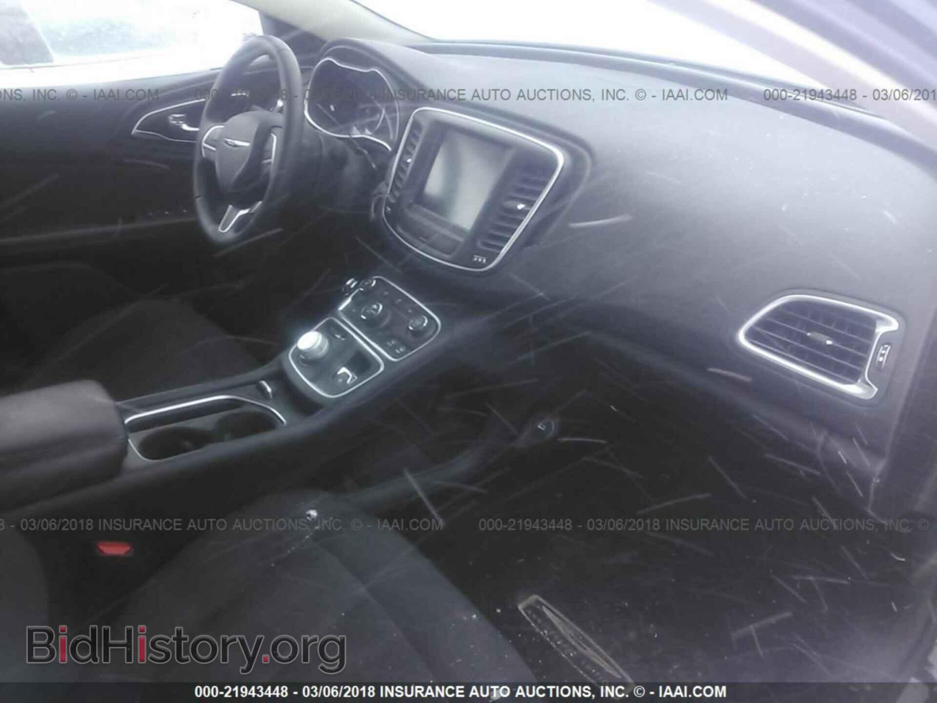 2016 Chrysler 200 - VIN: 1C3CCCAB7GN119557 - Photo 5
