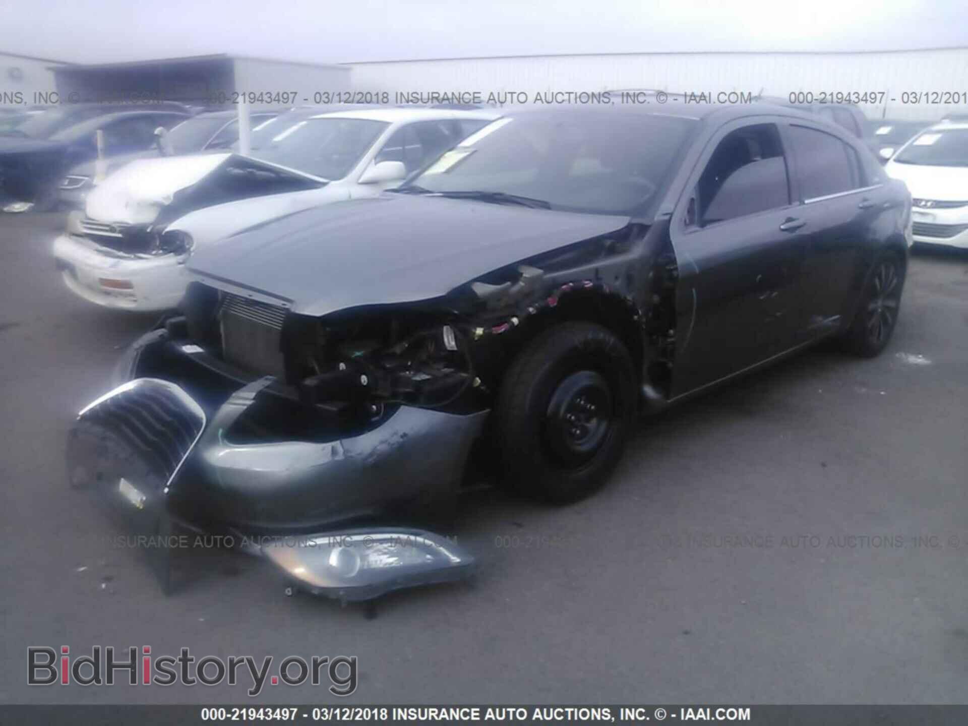 2013 Chrysler 200 - VIN: 1C3CCBBG1DN715635 - Photo 2