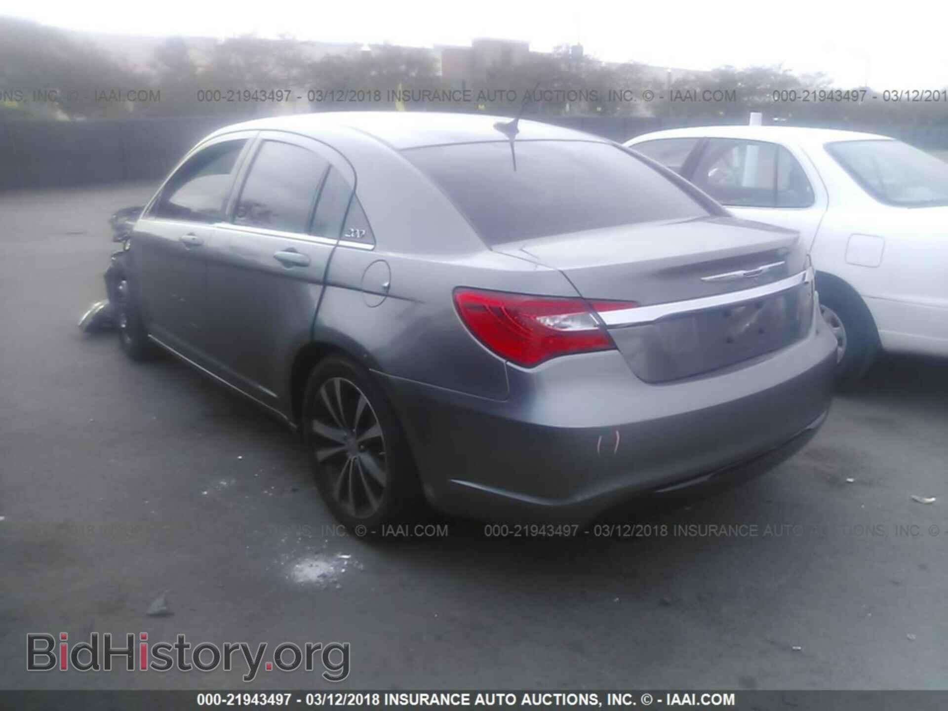 2013 Chrysler 200 - VIN: 1C3CCBBG1DN715635 - Photo 3