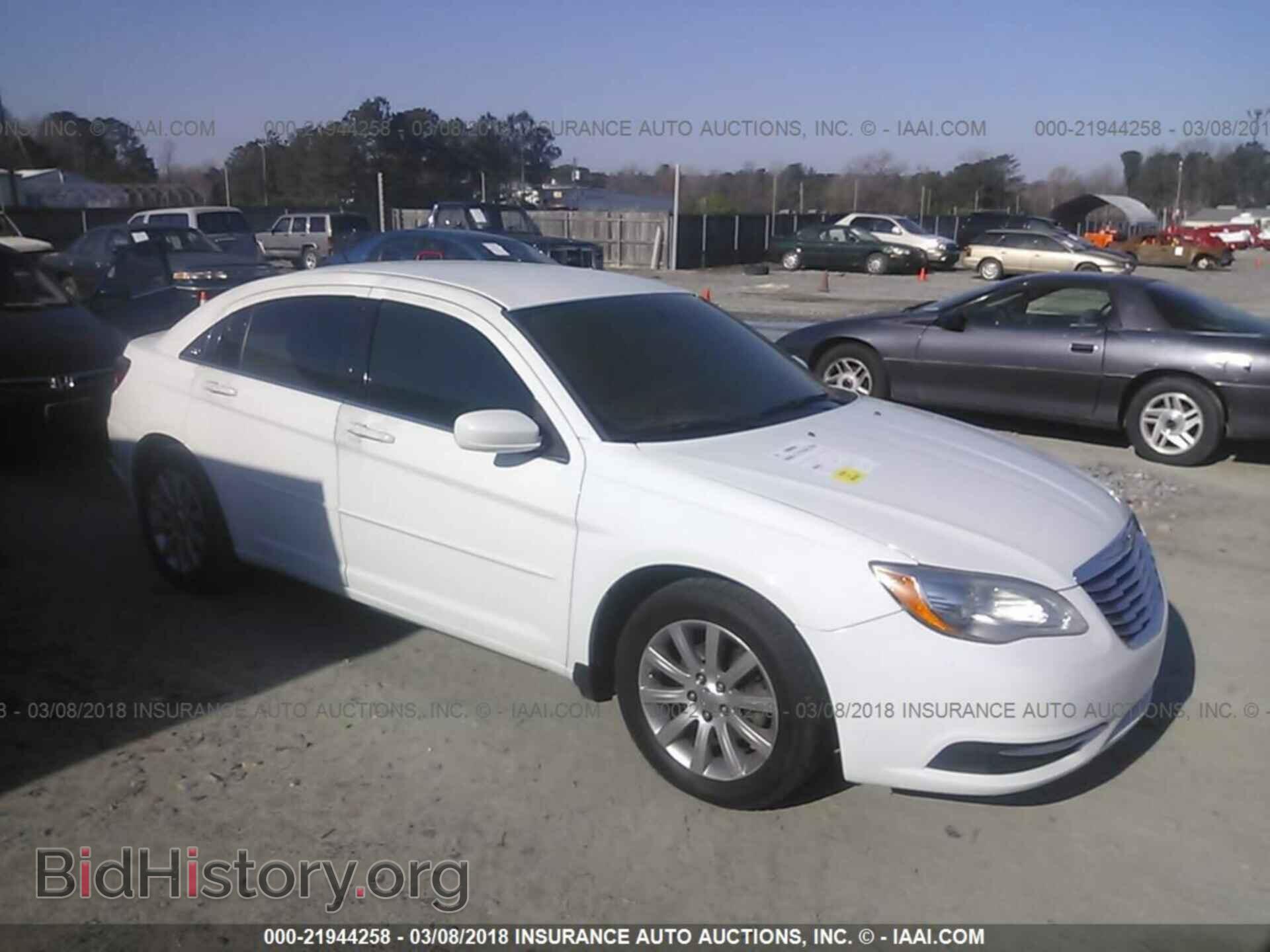 Photo 1C3CCBBB4EN167653 - Chrysler 200 2014