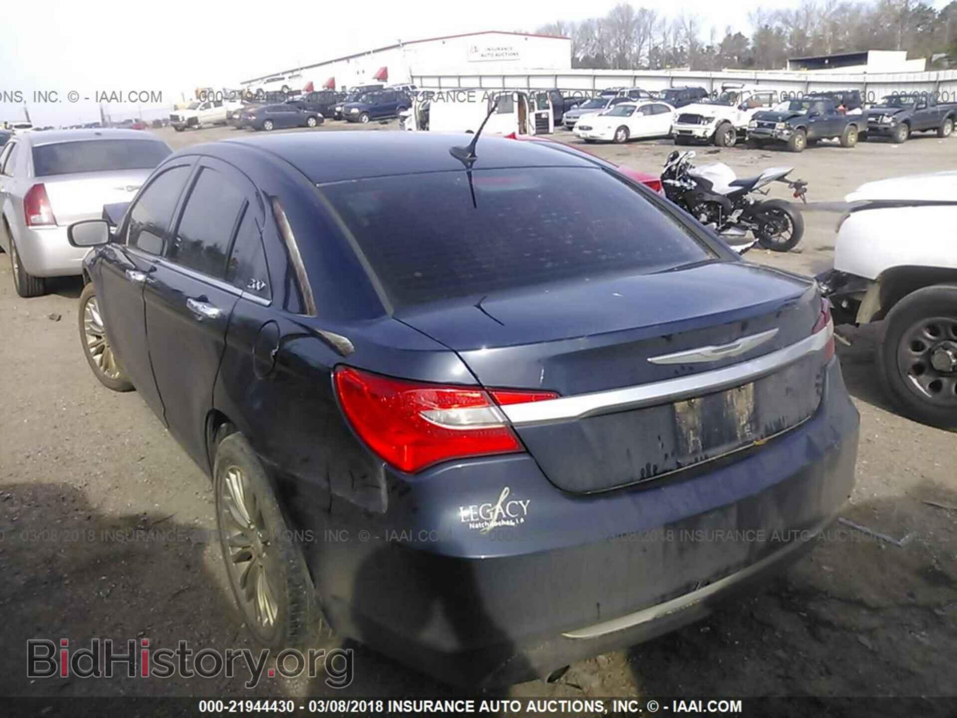 2013 Chrysler 200 - VIN: 1C3CCBCG7DN574665 - Фото 3