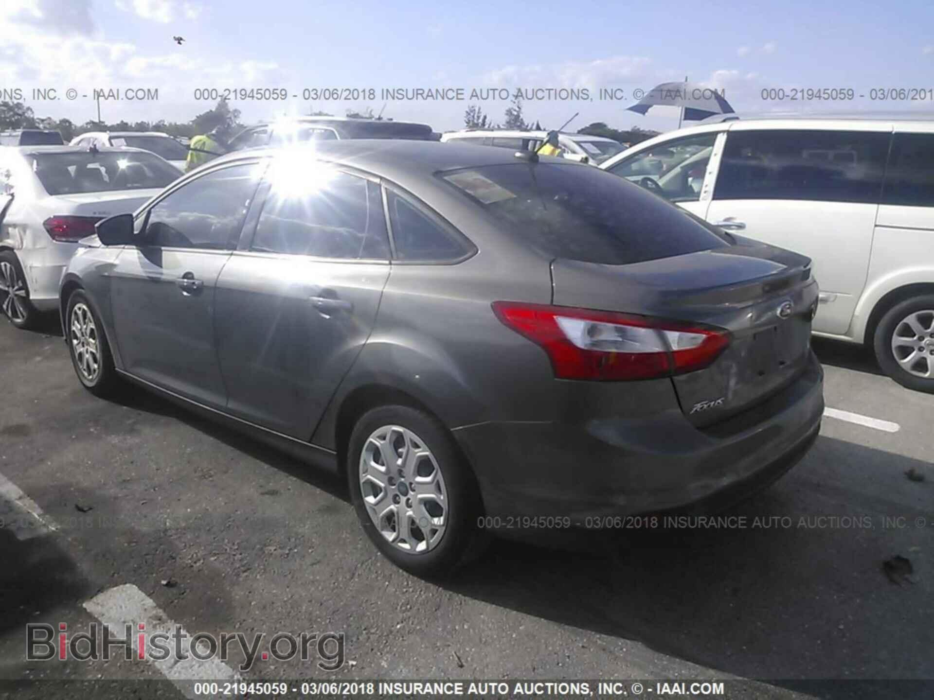 2012 Ford Focus - VIN: 1FAHP3F29CL219976 - Фото 3