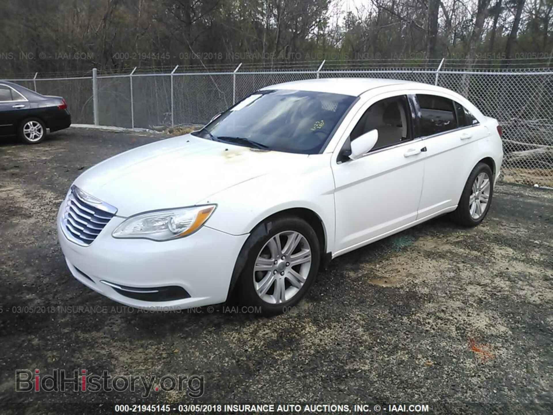 2013 Chrysler 200 - VIN: 1C3CCBBB6DN501678 - Photo 2
