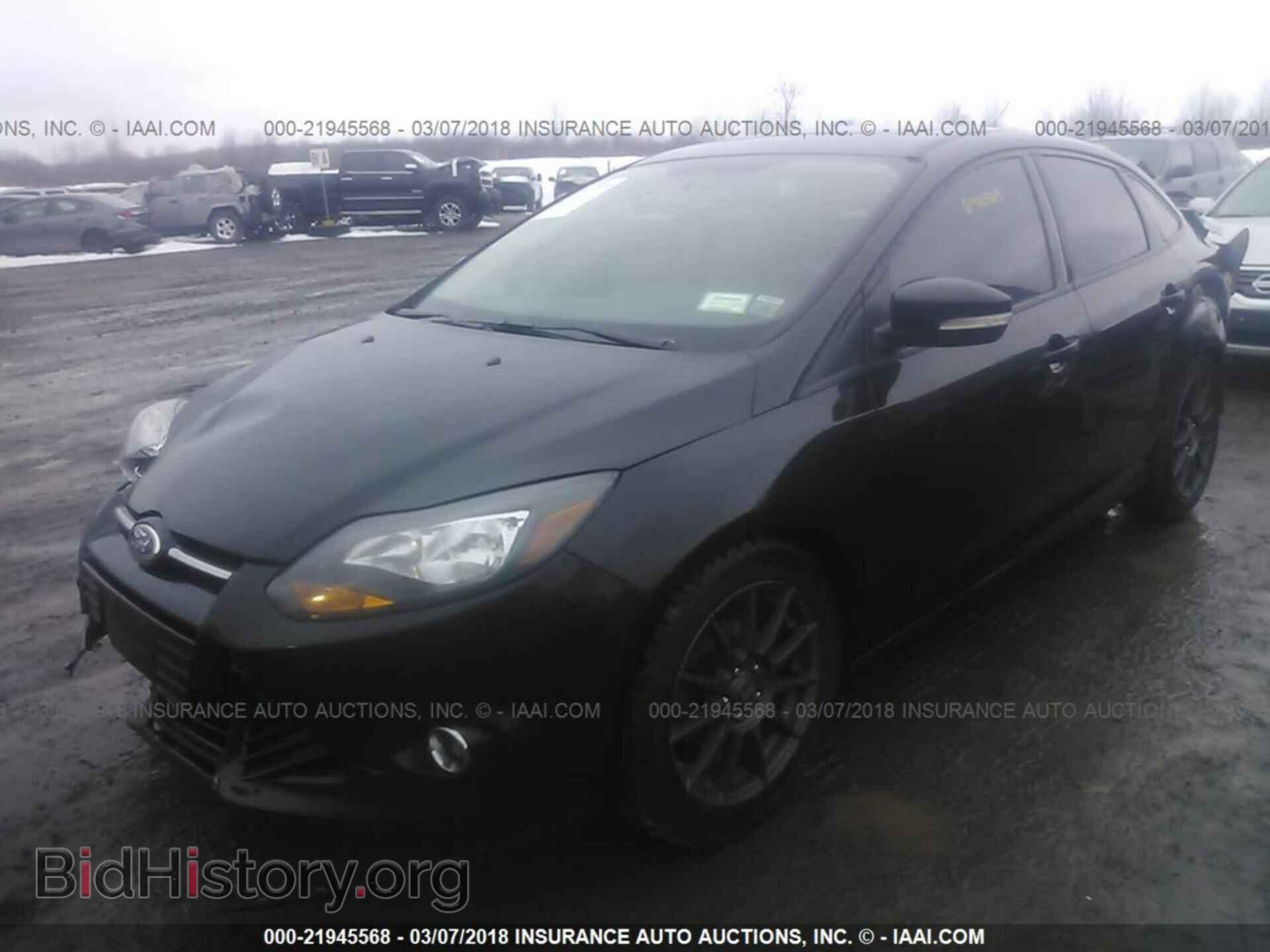 2014 Ford Focus - VIN: 1FADP3F20EL101851 - Photo 2