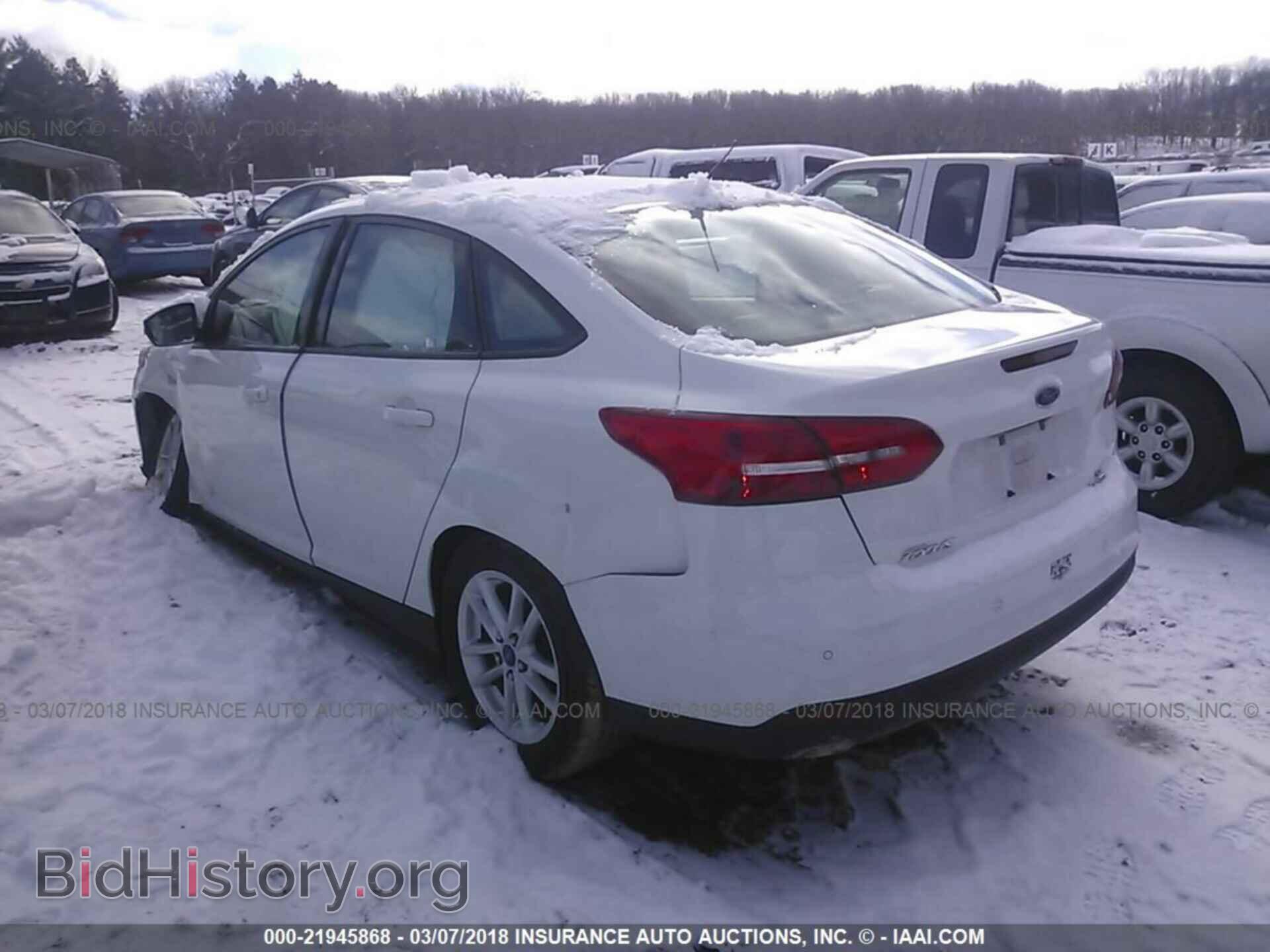 2015 Ford Focus - VIN: 1FADP3F21FL340018 - Photo 3