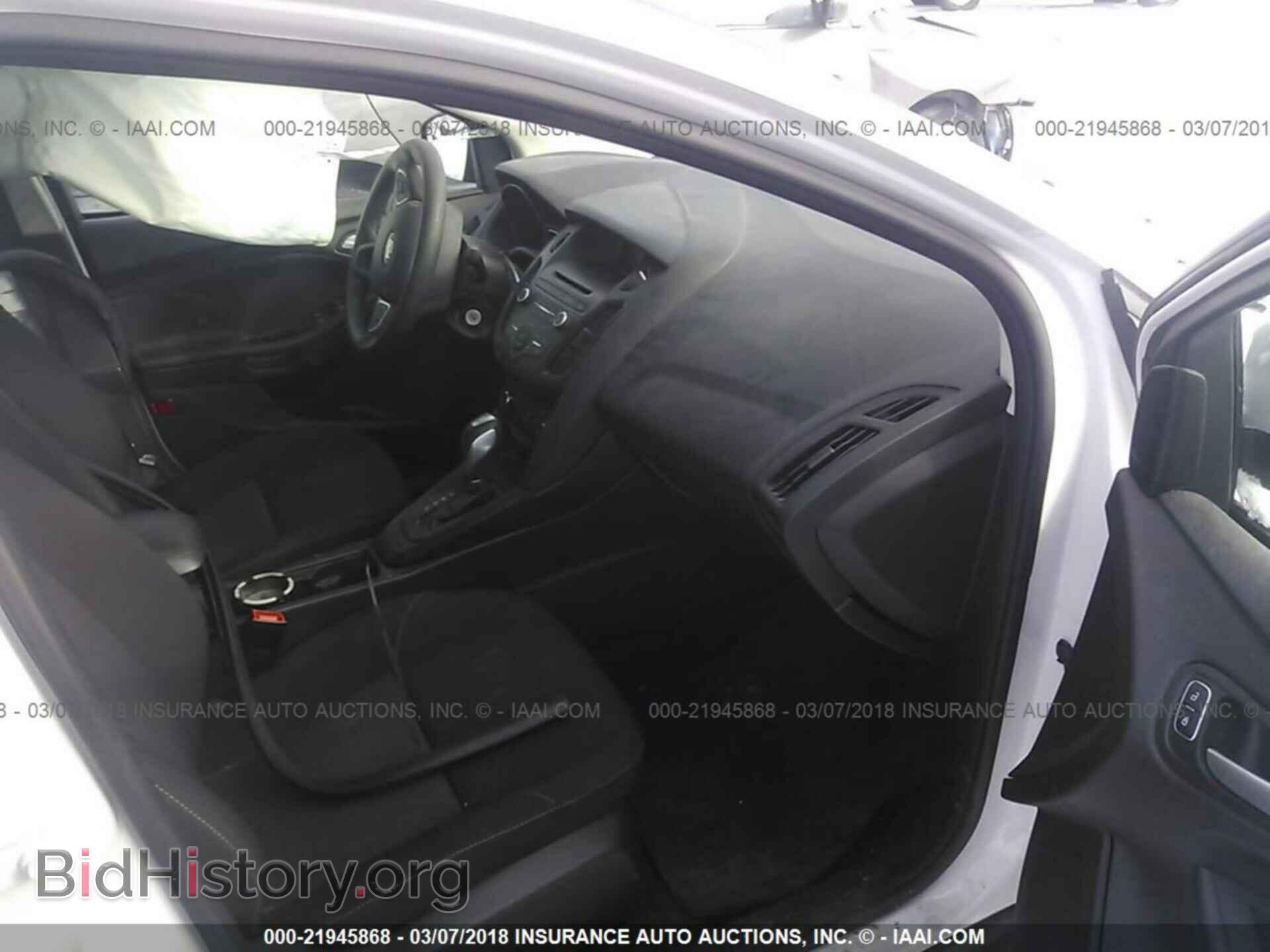 2015 Ford Focus - VIN: 1FADP3F21FL340018 - Photo 5