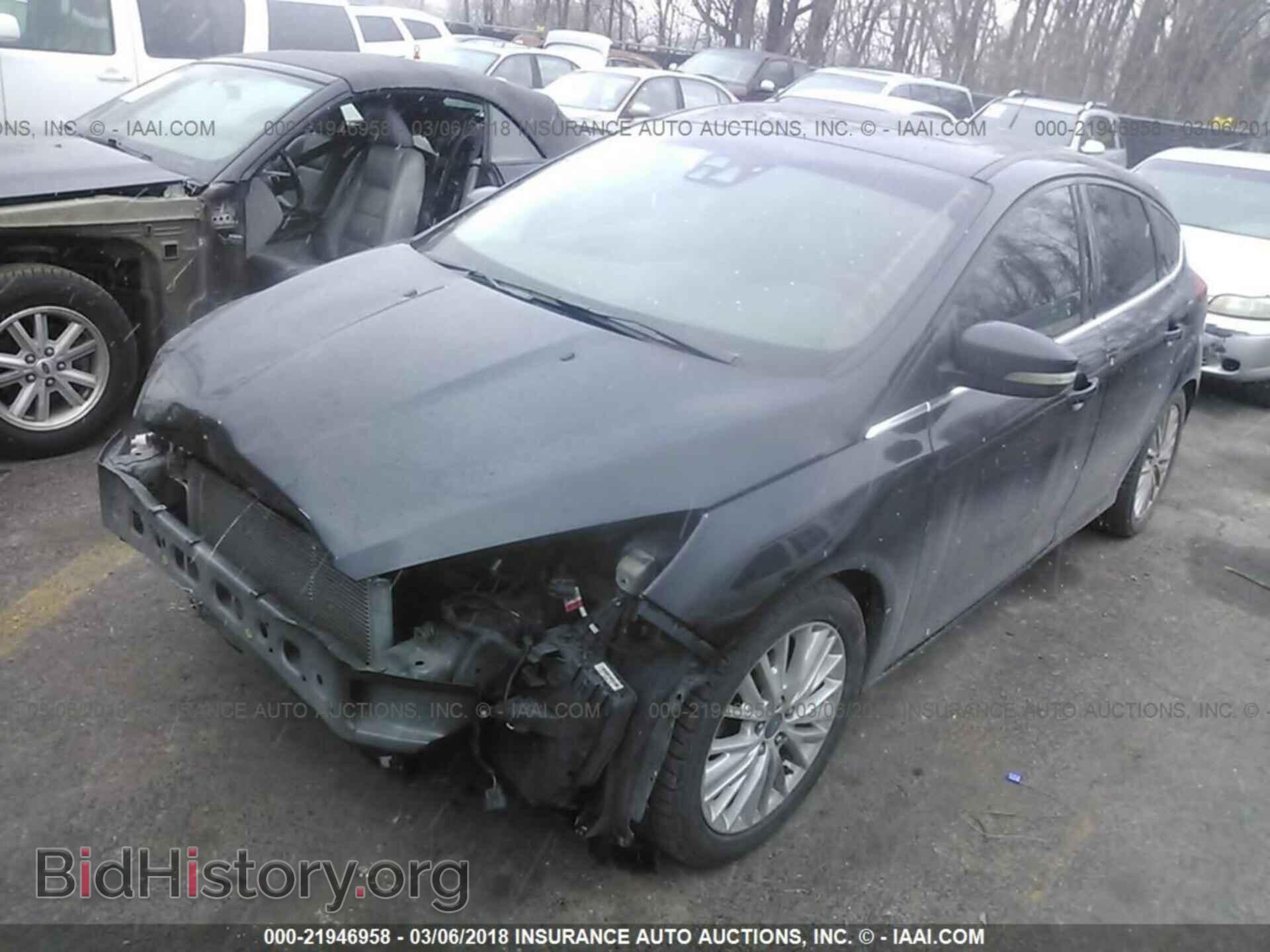 2015 Ford Focus - VIN: 1FADP3N28FL261303 - Photo 2